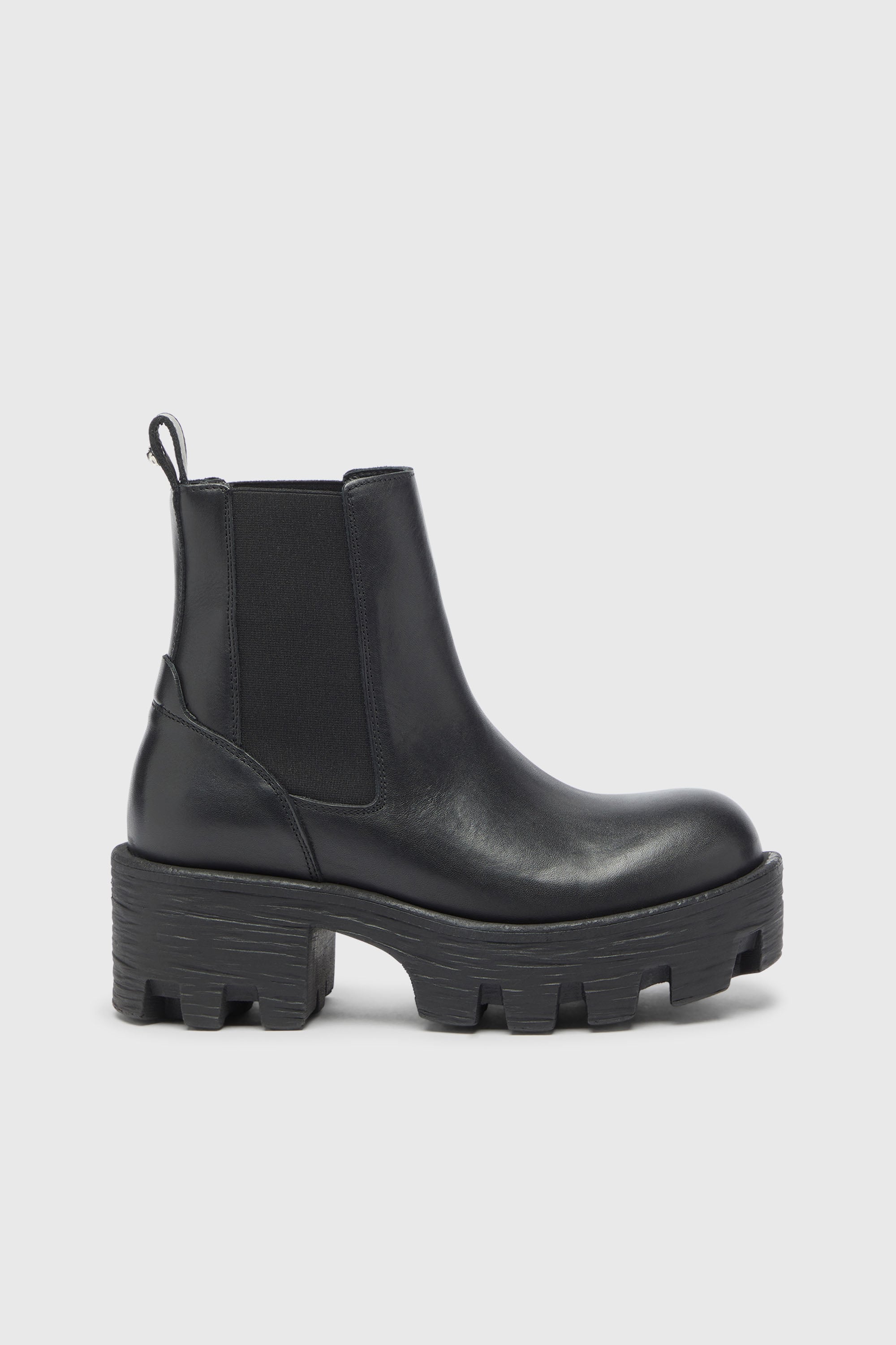 Diesel - D-HAMMER CHUNKY W, Female's D-Hammer - Chelsea boots in leather with lug sole in Black - 1