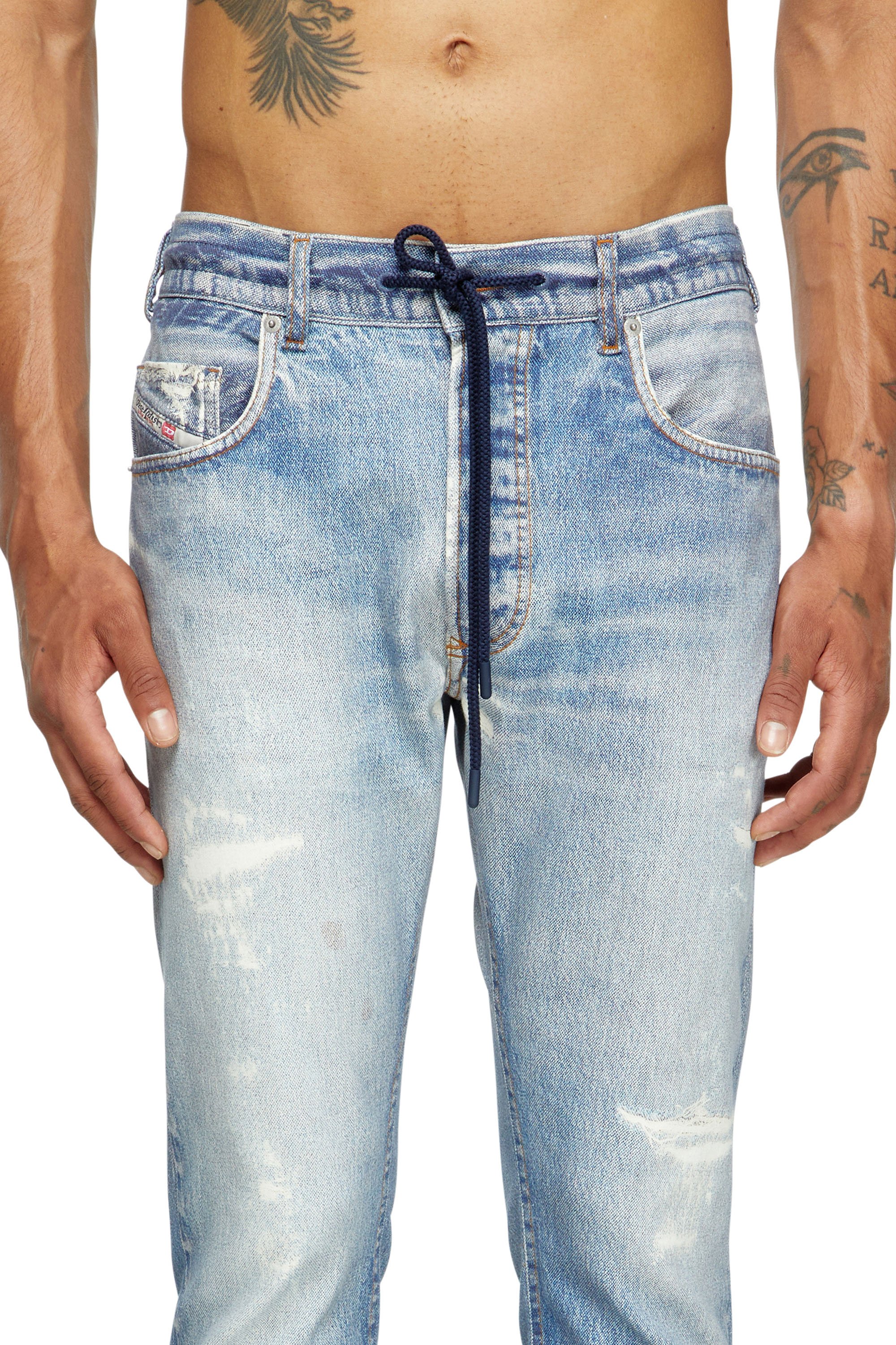 Diesel - Regular 2032 D-Krooley Joggjeans® 068RX Homme, Bleu Clair - Image 5