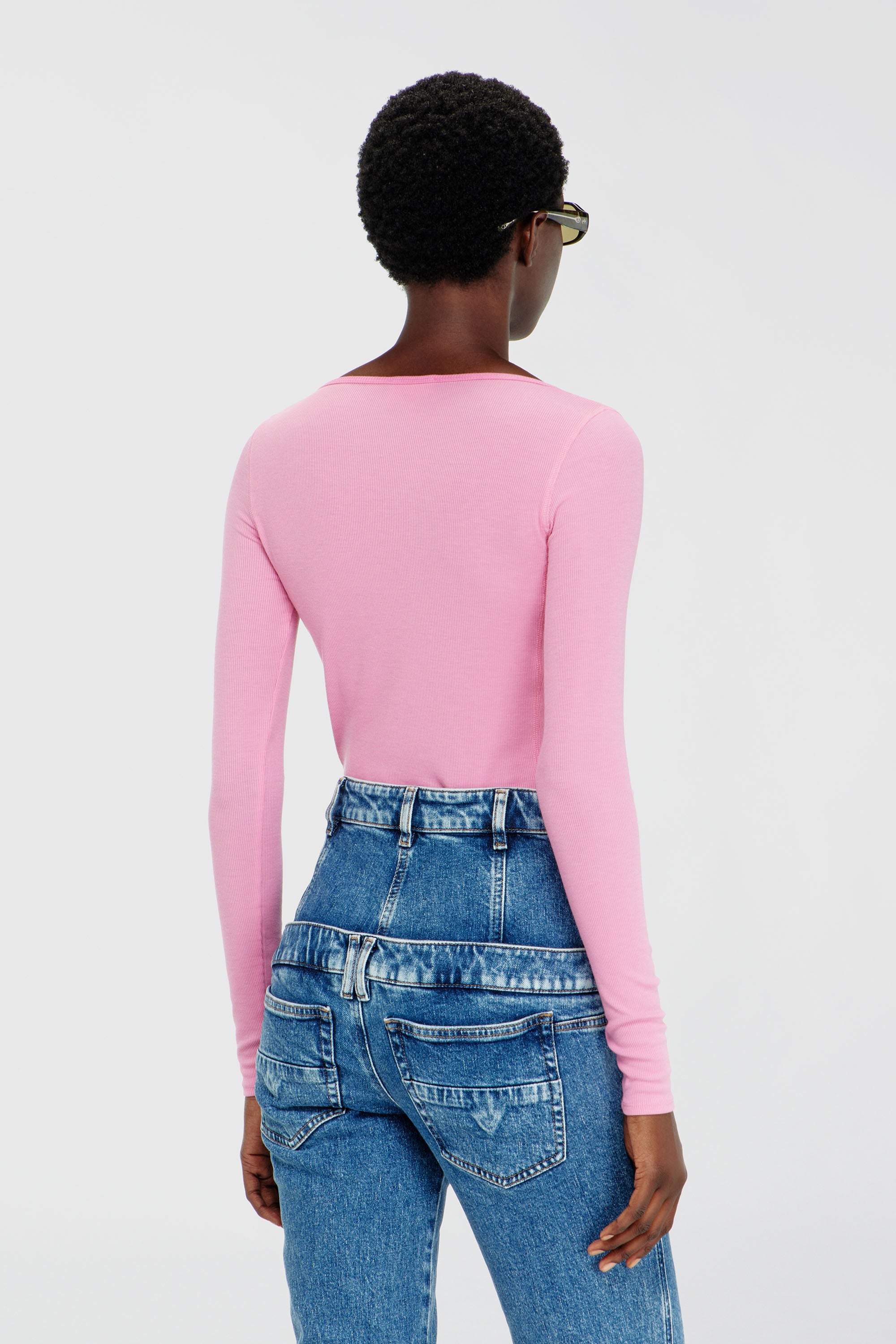 Diesel - T-RIBI-LS-AA1, Top slim de lyocell con cuello en V y zip Mujer in Rosa - 4