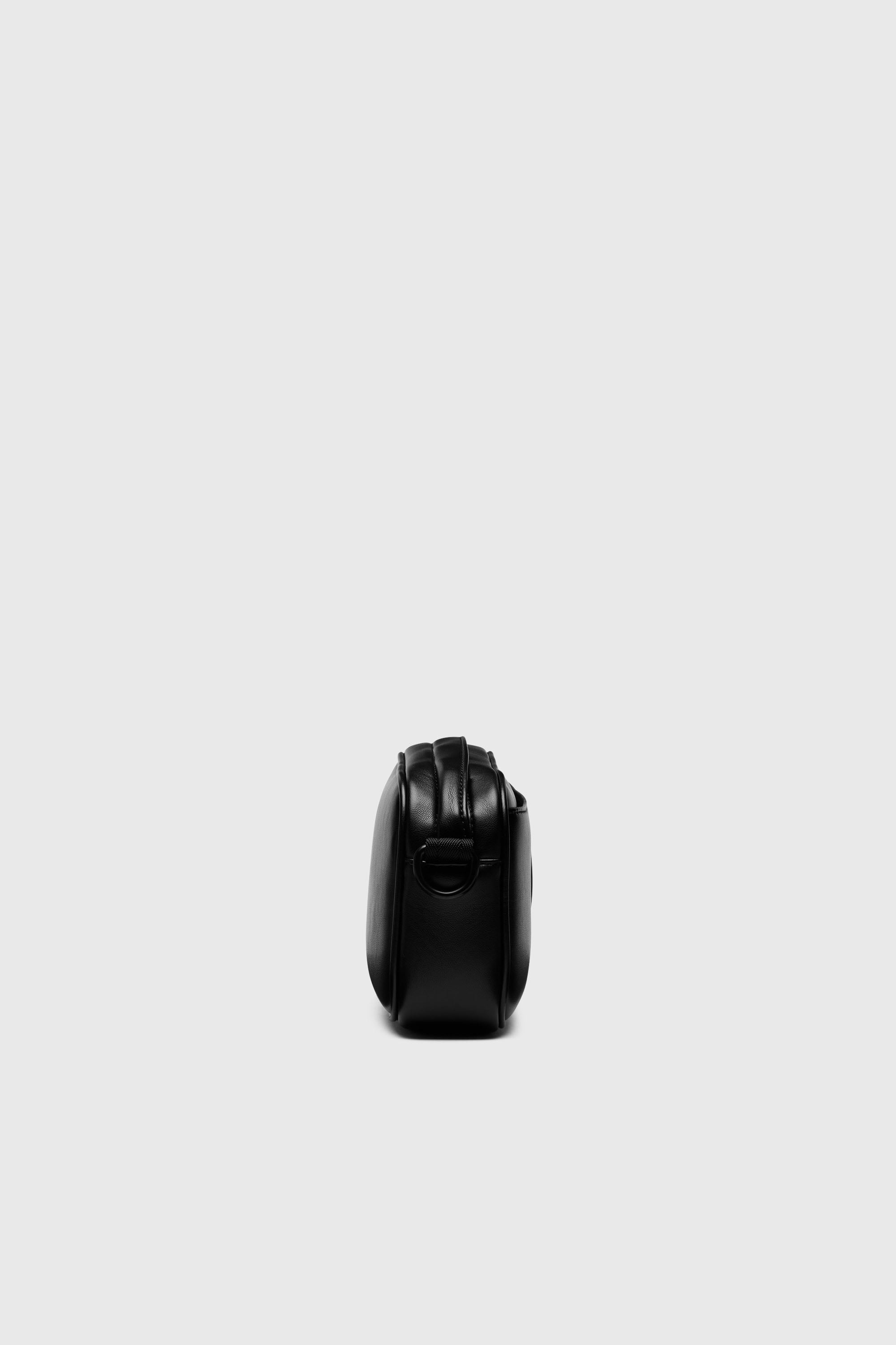 Diesel - HOLI-D CAMERA BAG, Holi-D-Sac Camera en n&eacute;opr&egrave;ne et PU Homme in Noir - 5
