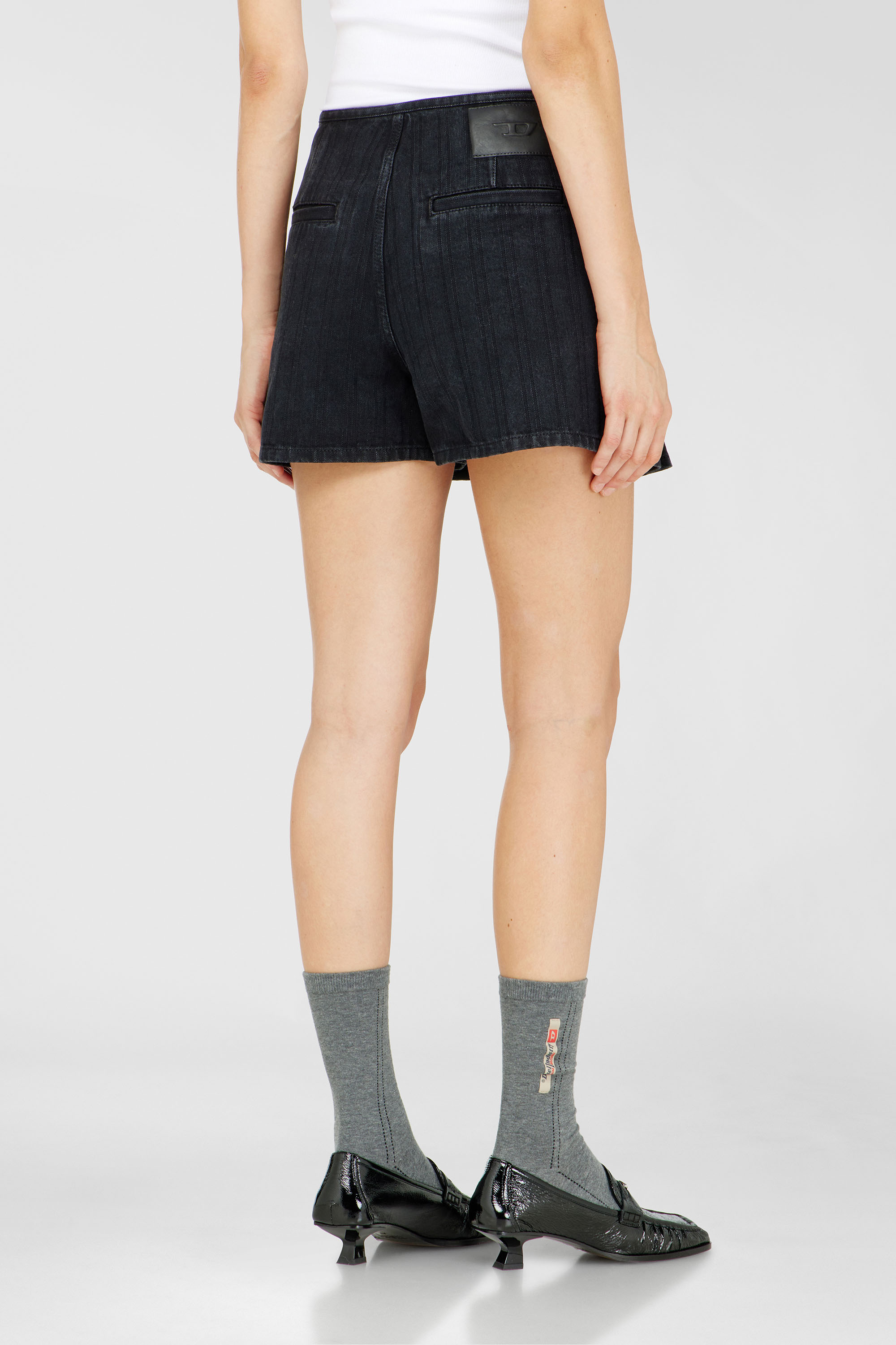 Diesel - DE-SHERO, Falda-pantal&oacute;n plisada de denim a rayas finas Mujer in Negro - 4