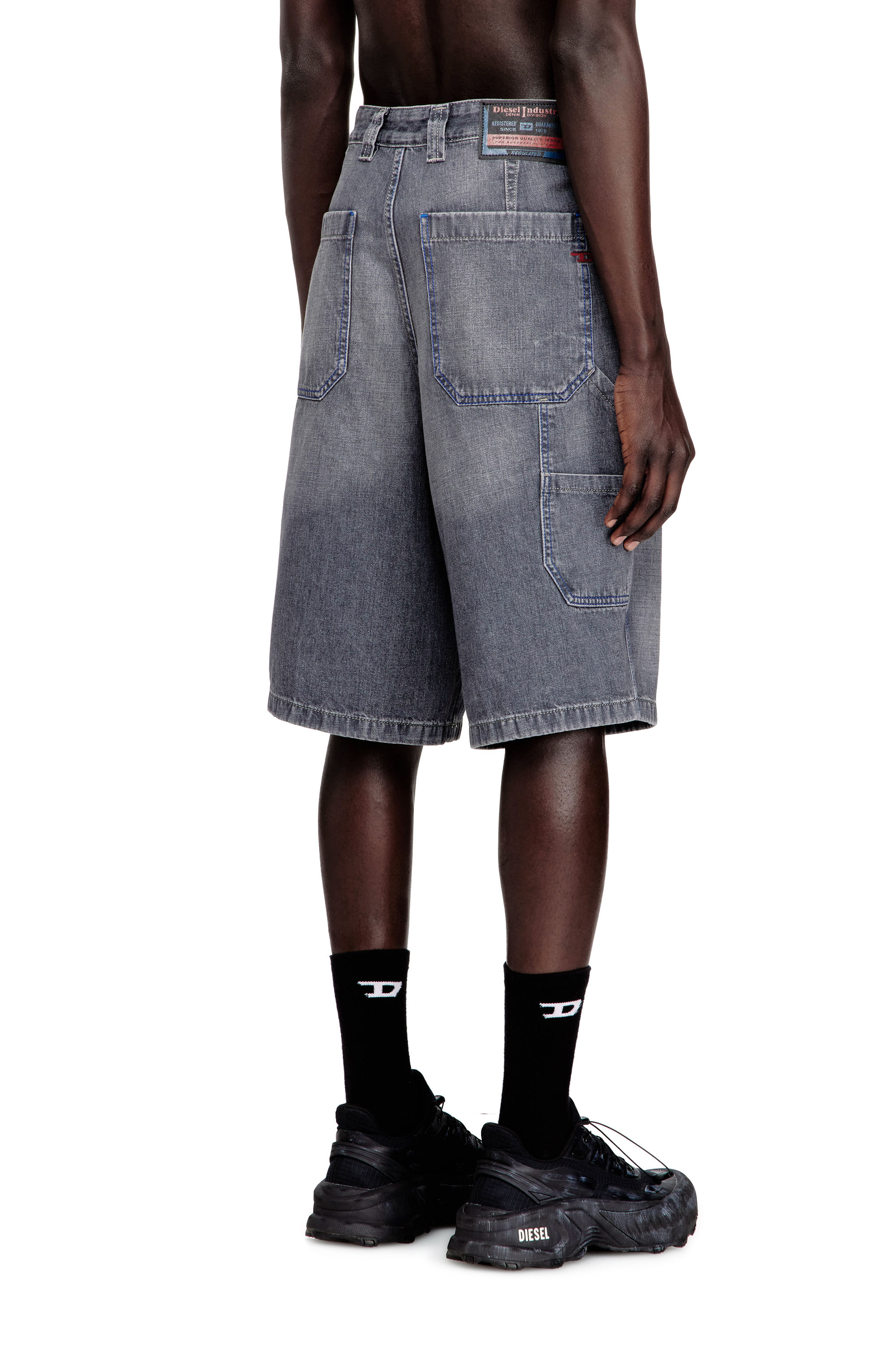 Diesel - D-LIVERY-W-SHORT, Male's Relaxed-fit denim shorts in Grey - 4