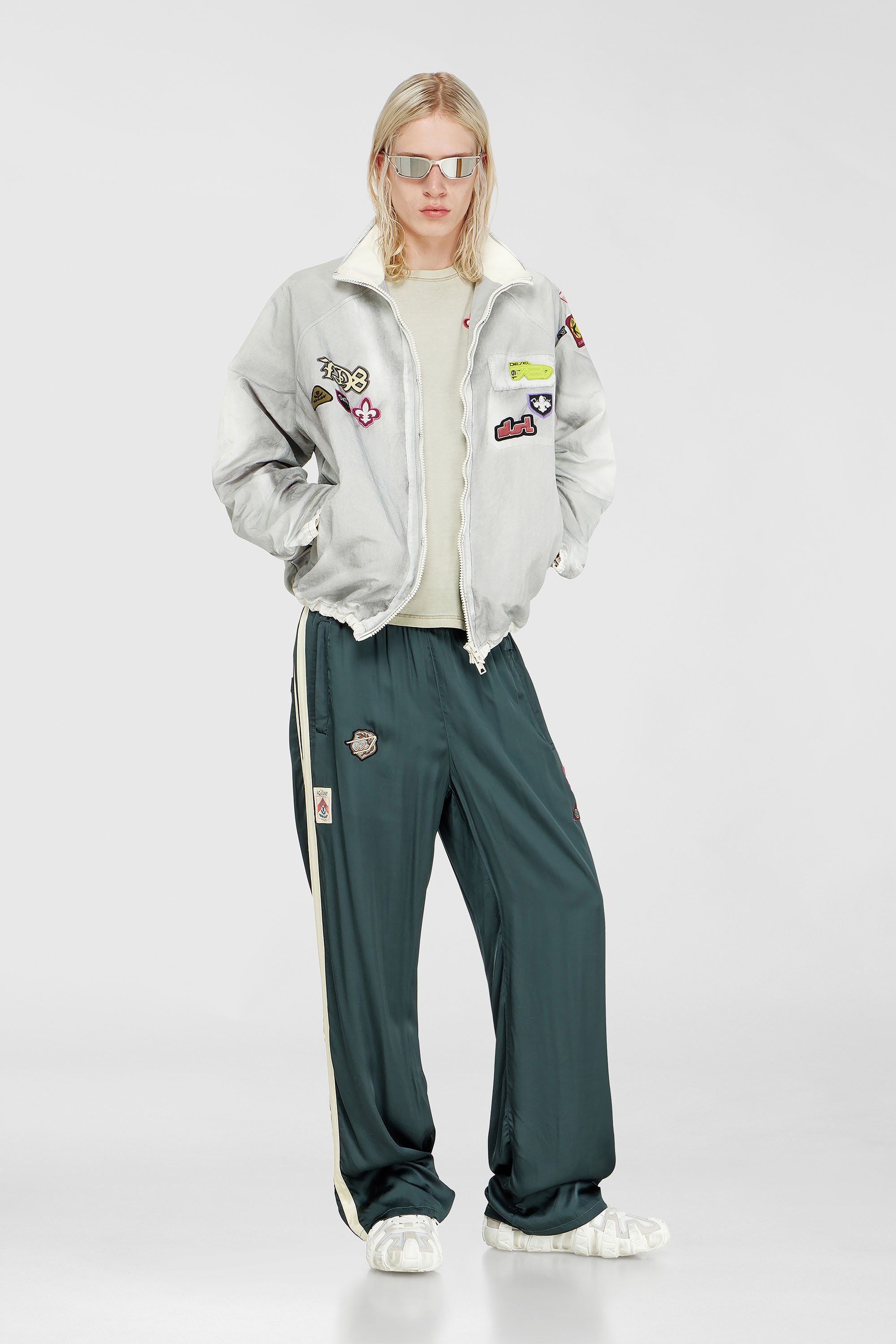 Diesel - J-PATCH, Male's Windbreaker with trompe l&rsquo;oeil patches in Light Grey - 2