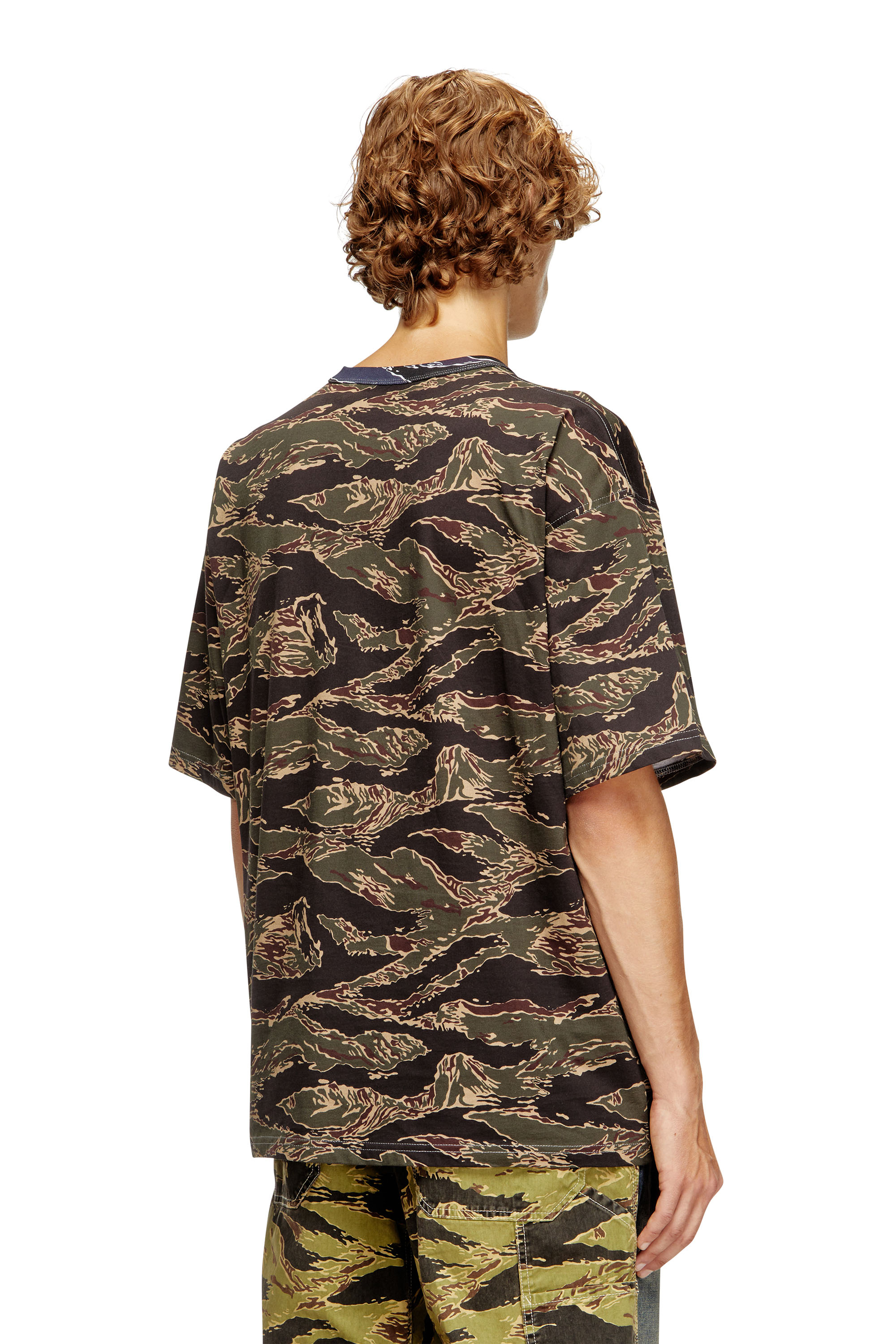 Diesel - T-BOXT-T22, T-shirt camouflage avec logo camouflage Homme in Vert - 4