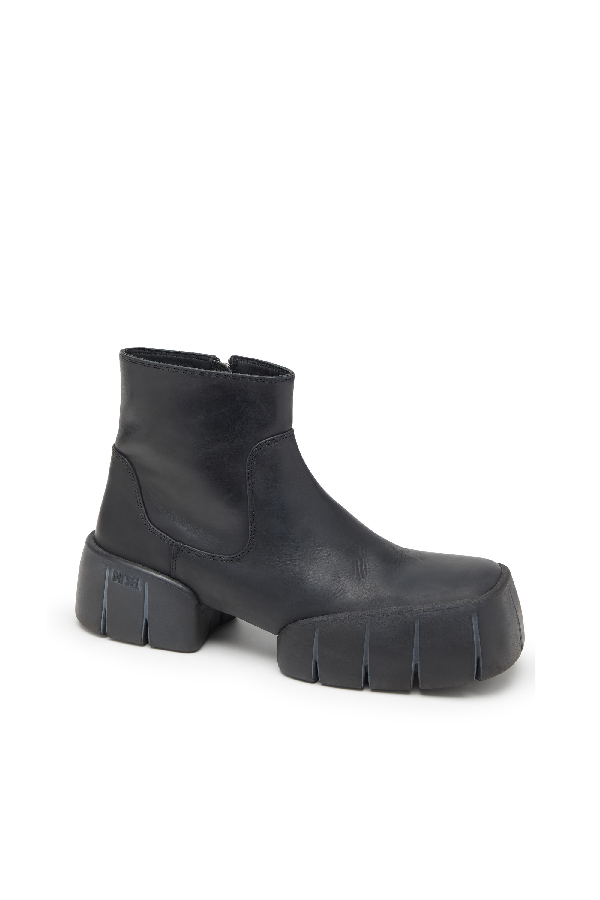 Diesel - D-TEX BT, Male's D-Tex-Oiled leather ankle boots with split sole in Black - 6