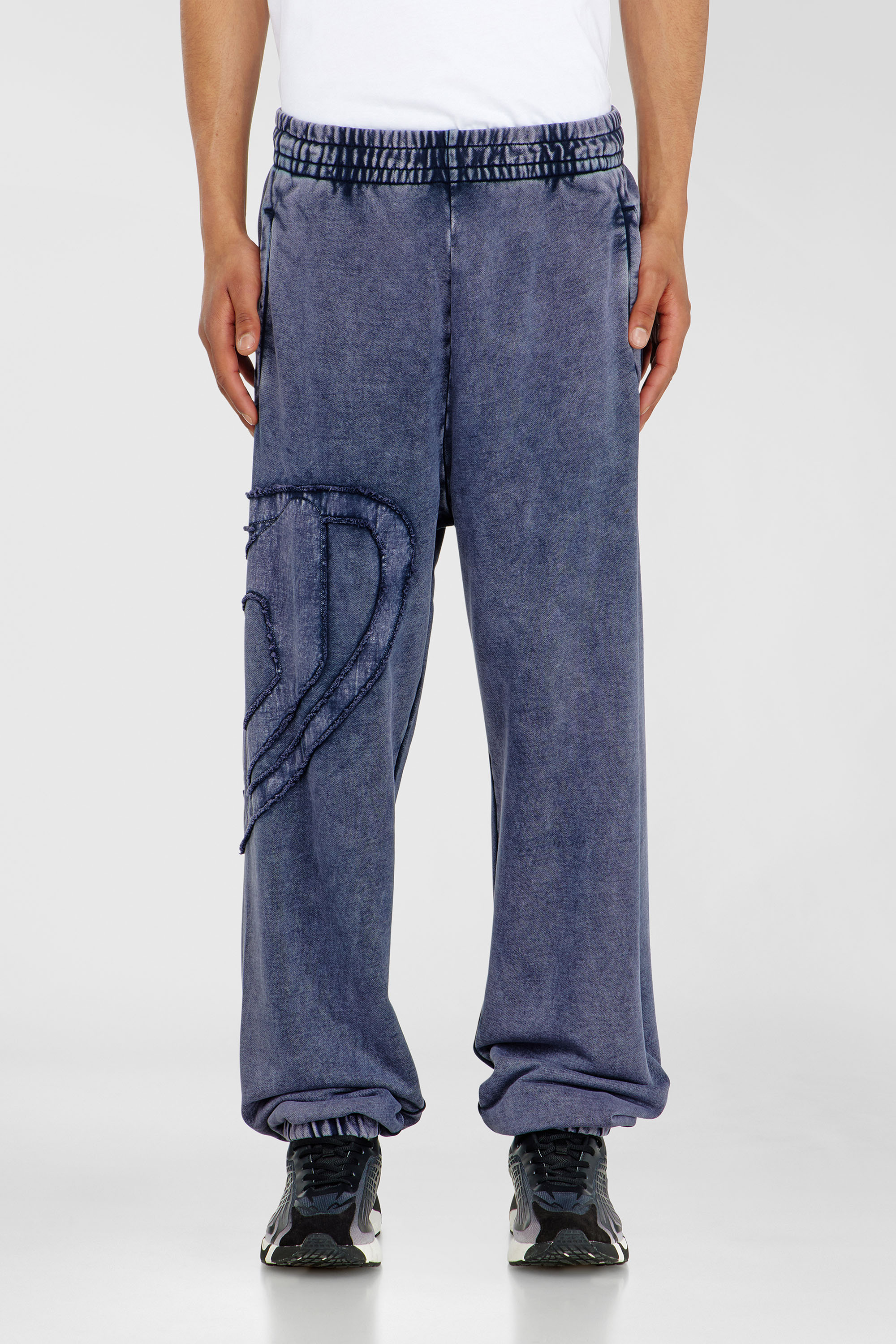 Diesel - P-MARKY-DEN, Pantalon en coton biologique avec &eacute;cusson Oval D Homme in Bleu - 2