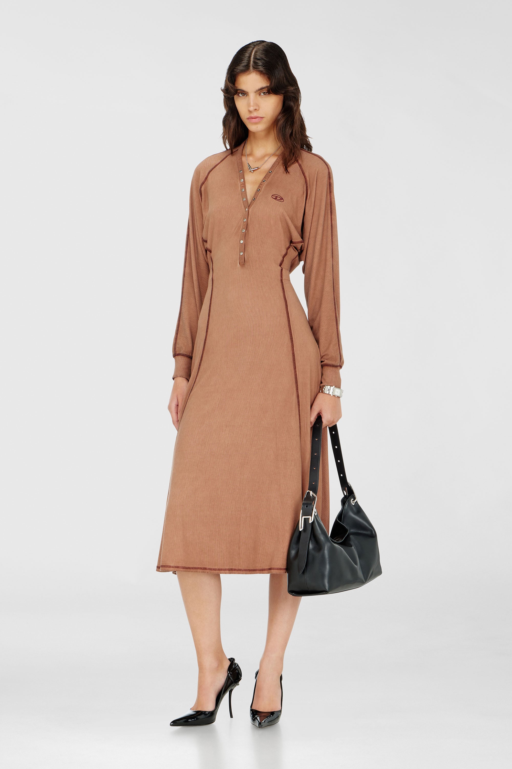 Diesel - D-ISERINA, Vestido midi de punto canal&eacute; con mangas murci&eacute;lago Mujer in Marr&oacute;n - 1