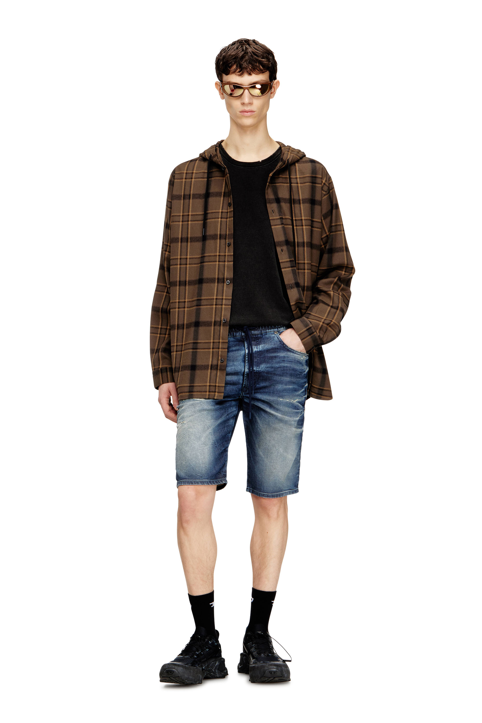 Diesel - 2033 D-KROOLEY-SHORT JOGG, Man's Slim fit shorts in treated JoggJeans in Dark Blue - 2