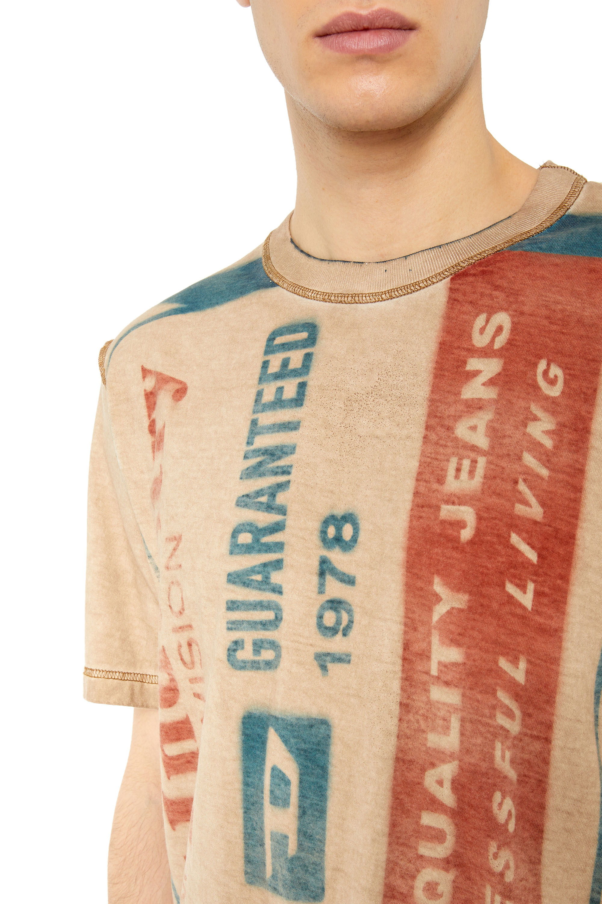 じゃっく❗️DIESEL デトロイト加工Tシャツ T-JUST-G13 Man: T-shirt with jacron patch print | Diesel