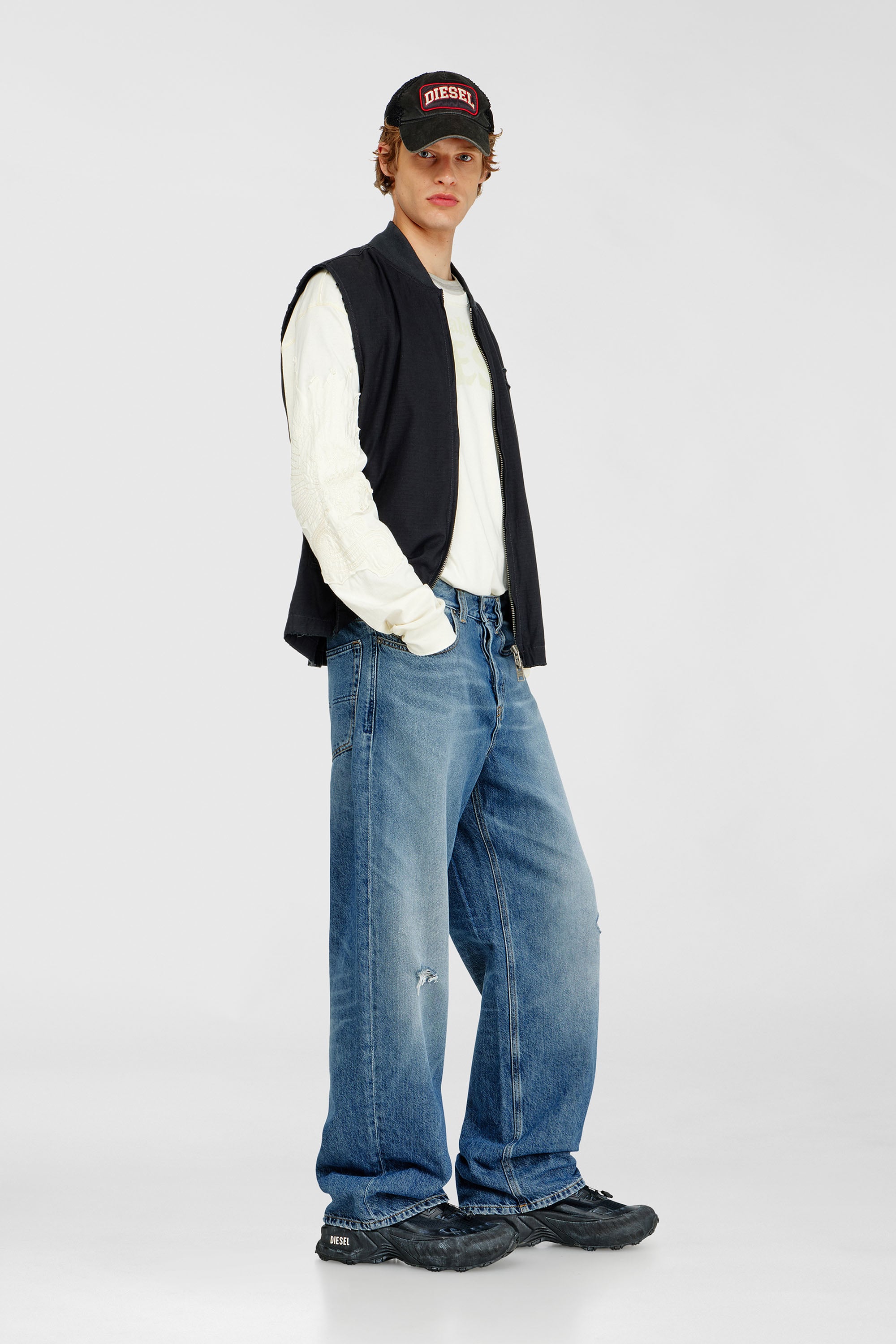 Diesel - Male's Relaxed Jeans 2001 D-Macro 09P61, Medium Blue - 1