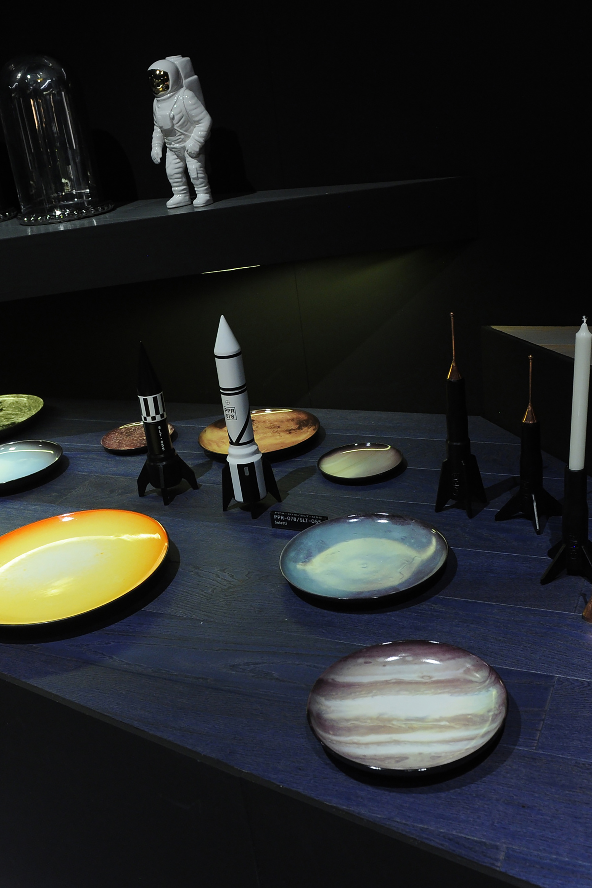 10825 COSMIC DINER, 