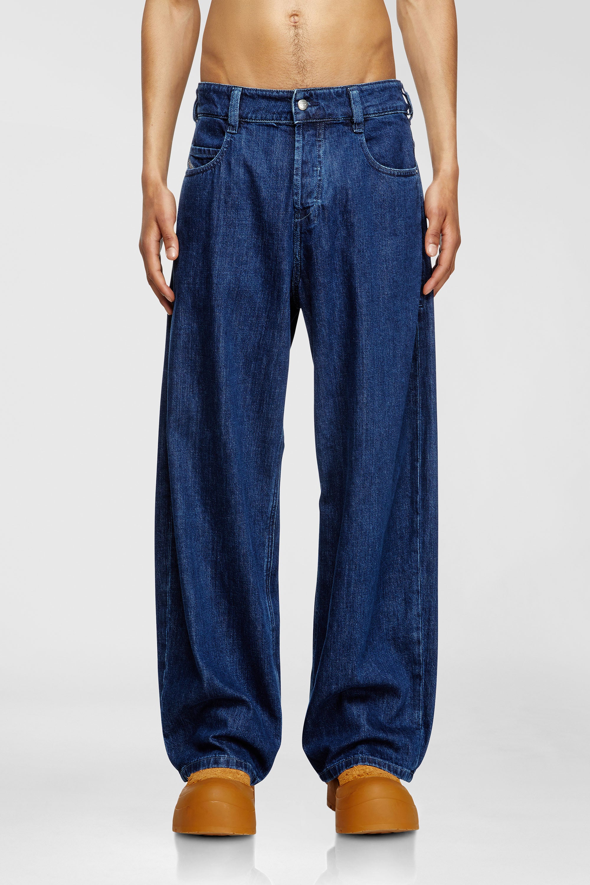 Diesel - Relaxed Jeans 1997 D-Enim-M 0DBDX Unisex, Azul Oscuro - 2