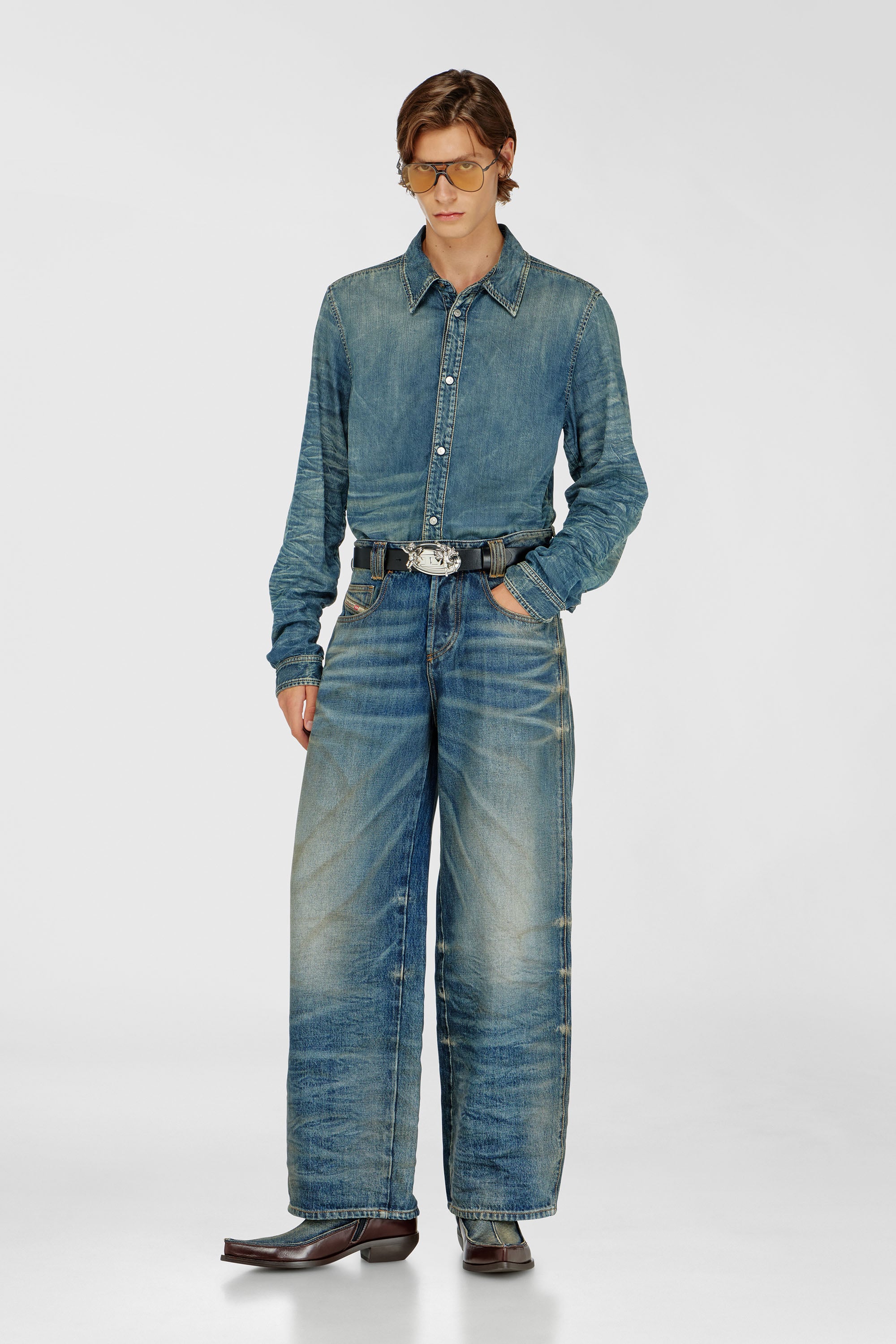 Diesel - Relaxed Jeans 1982 D-Hakou 007GC Unisex, Azul medio - 1