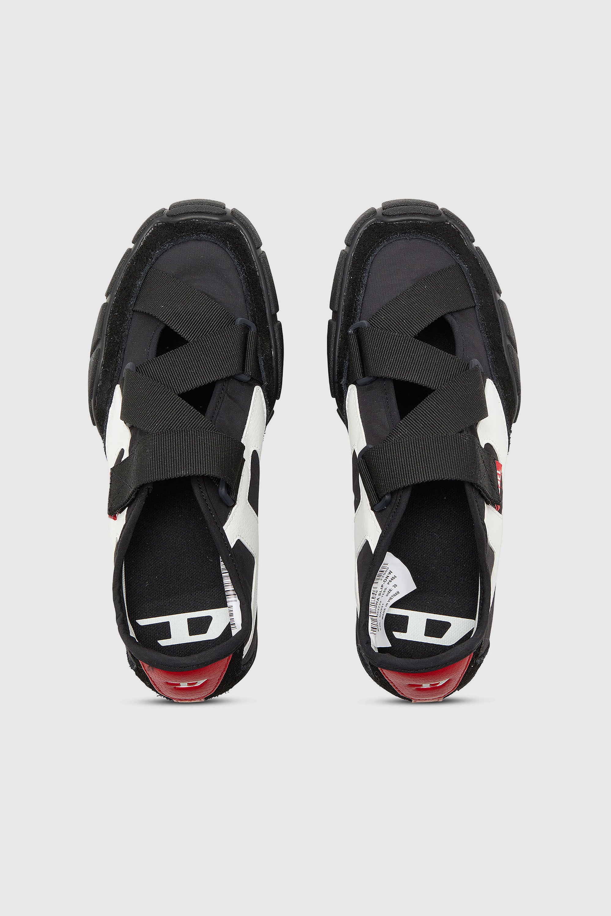 Diesel - S-PAGODHA SLIP-ON W, S-Pagodha-Zapatillas deportivas sin correas en ripstop Mujer in Negro - 4