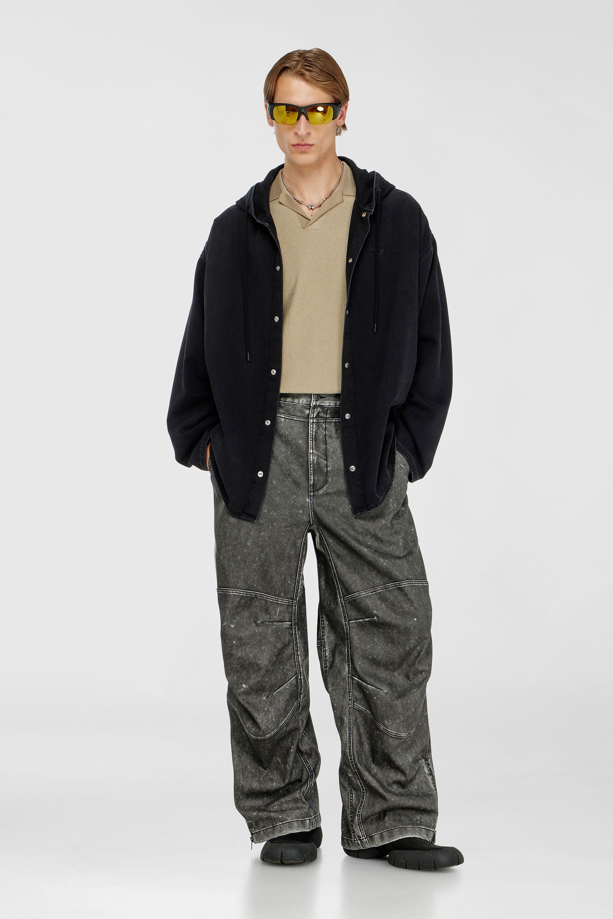 Diesel - P-DELLY-NJCJ, Pantalon en mati&egrave;re contrecoll&eacute;e effet us&eacute; Homme in Gris - 1