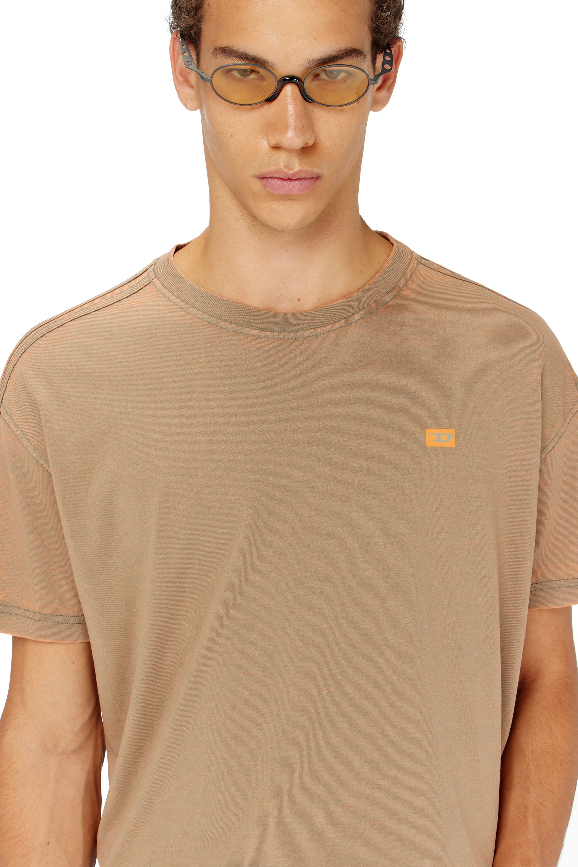 Diesel - T-WAYAN, T-shirt manches longues en jersey burnout Homme in Marron - 4