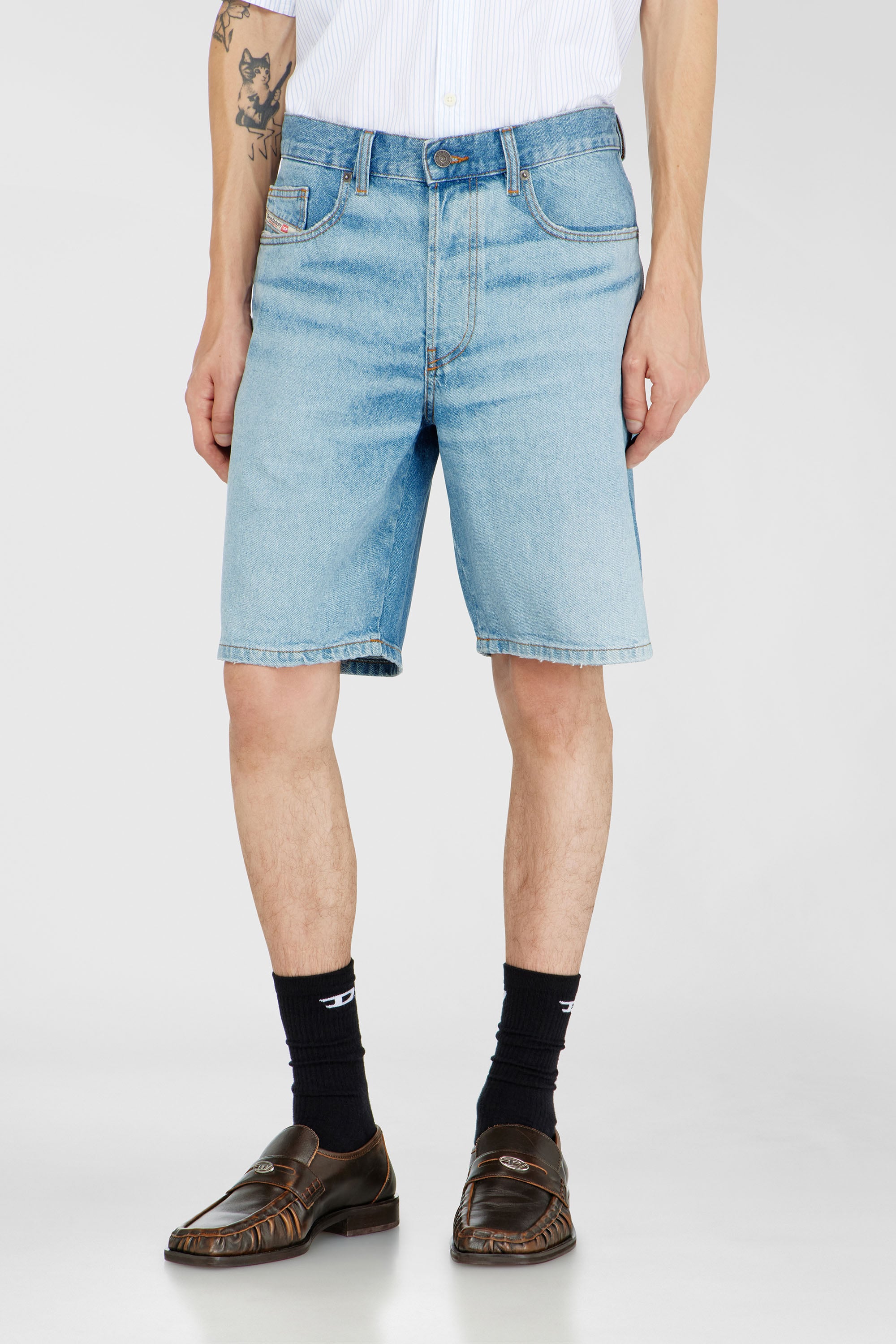 Diesel - REGULAR-SHORT, Pantalones cortos en denim Hombre in Azul marino - 1