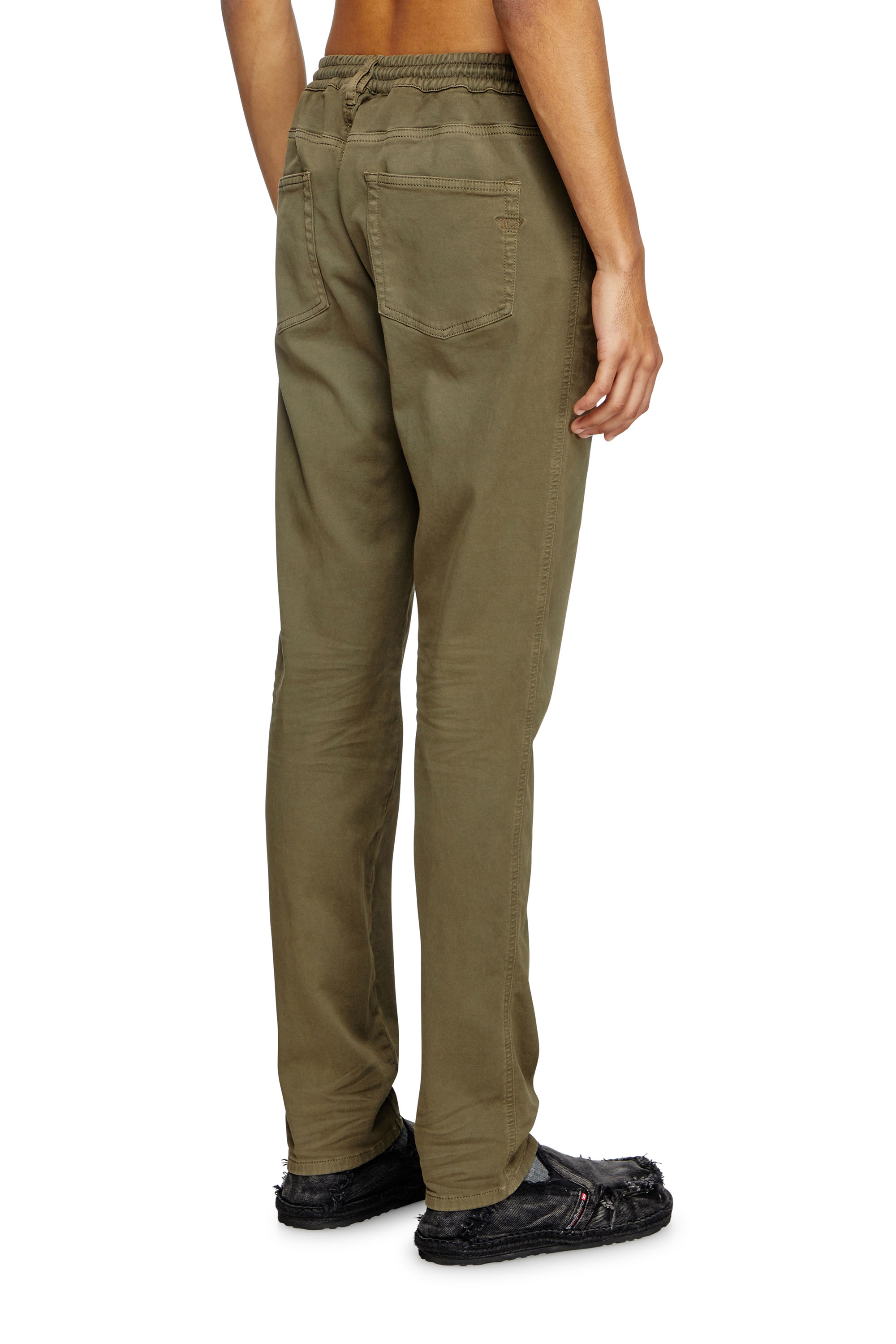 Diesel - Male's Slim 2062 D-Strukt Joggjeans® 0670M, Green - 4