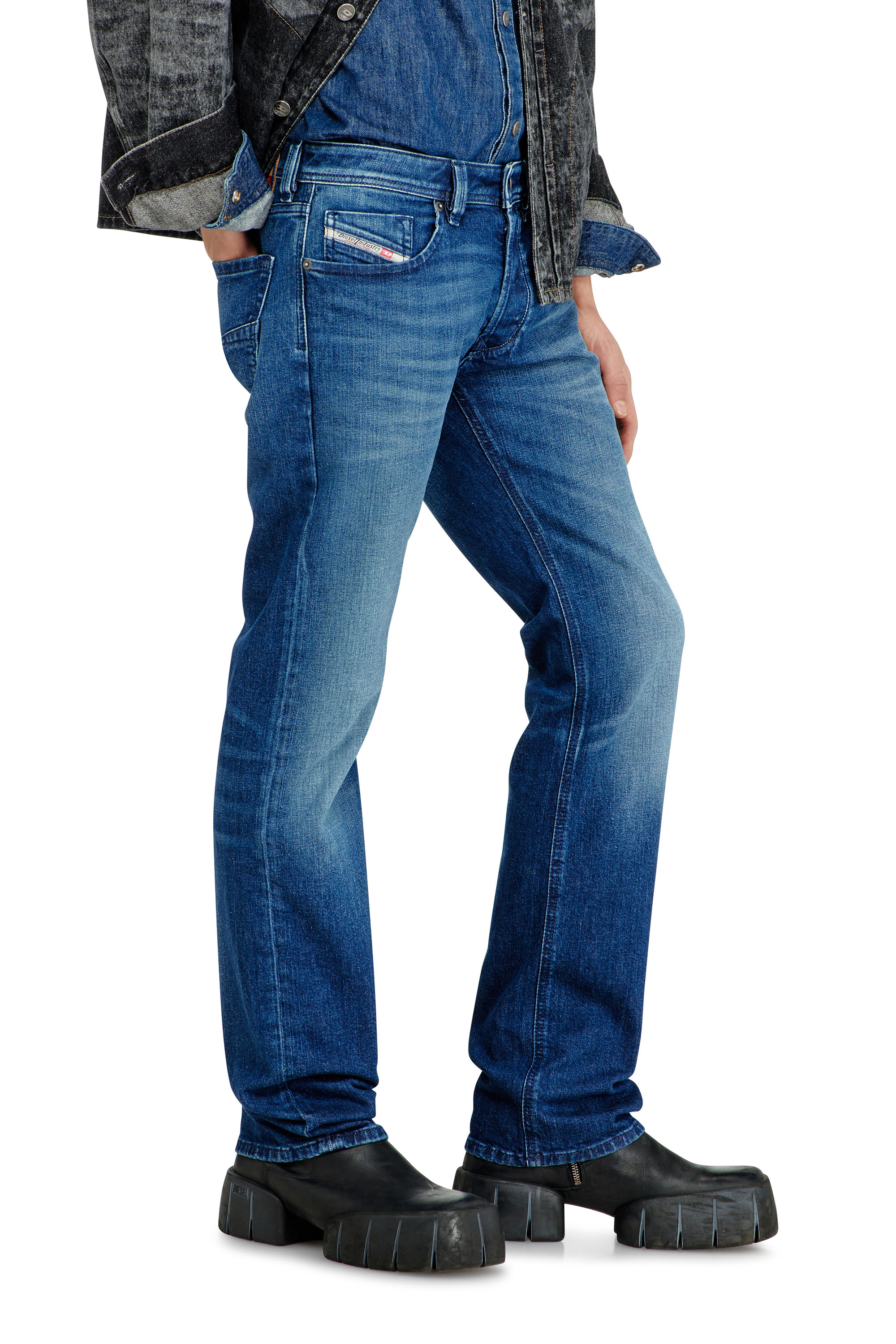 Diesel - Man's Regular Jeans 1985 Larkee 09L51, Dark Blue - 7