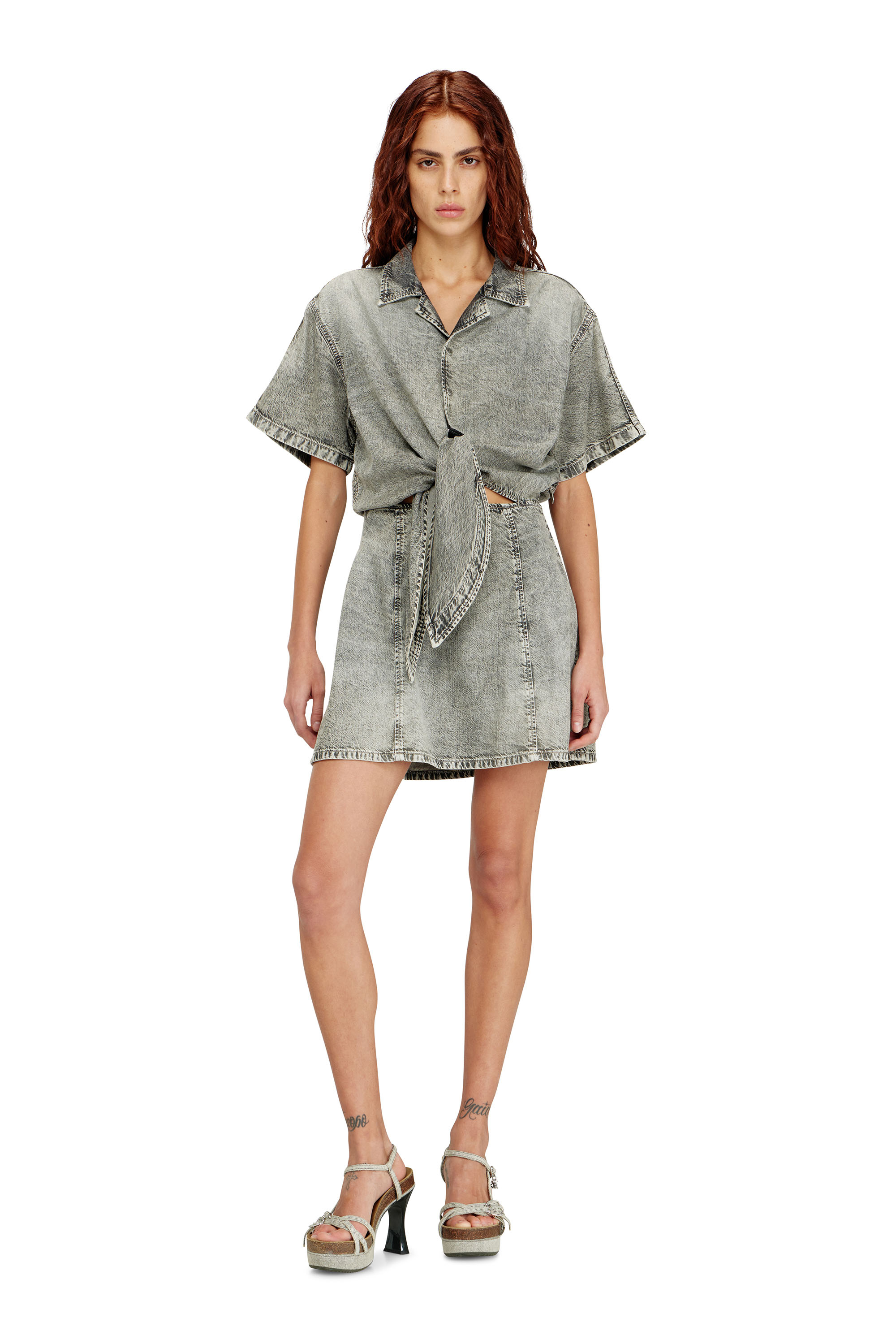Diesel - DE-STALY-S, Robe en denim avec rayures athl&eacute;tiques Femme in ToBeDefined - 2