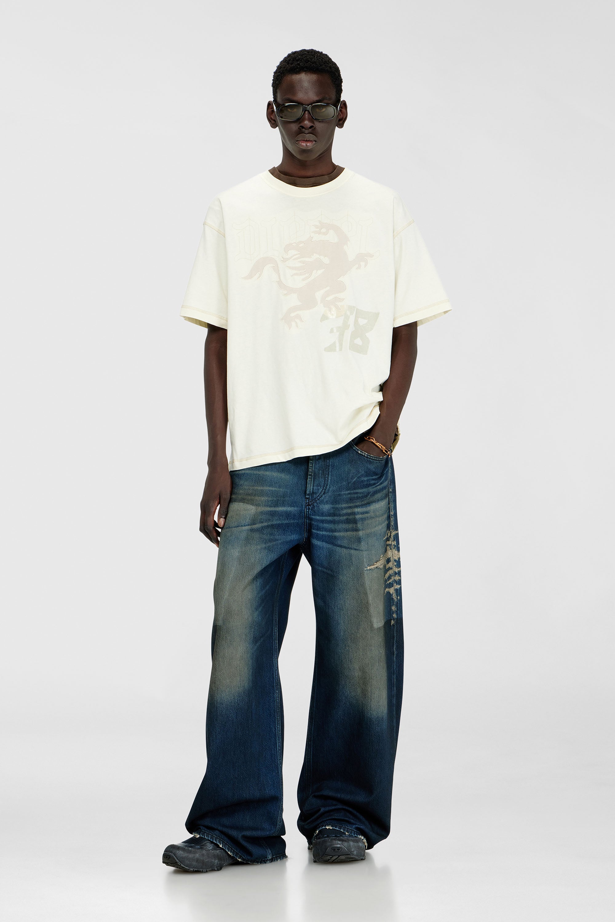 Diesel - T-BOXT-NOTCH, Male's Relaxed T-shirt with prints and embroderies in White - 2
