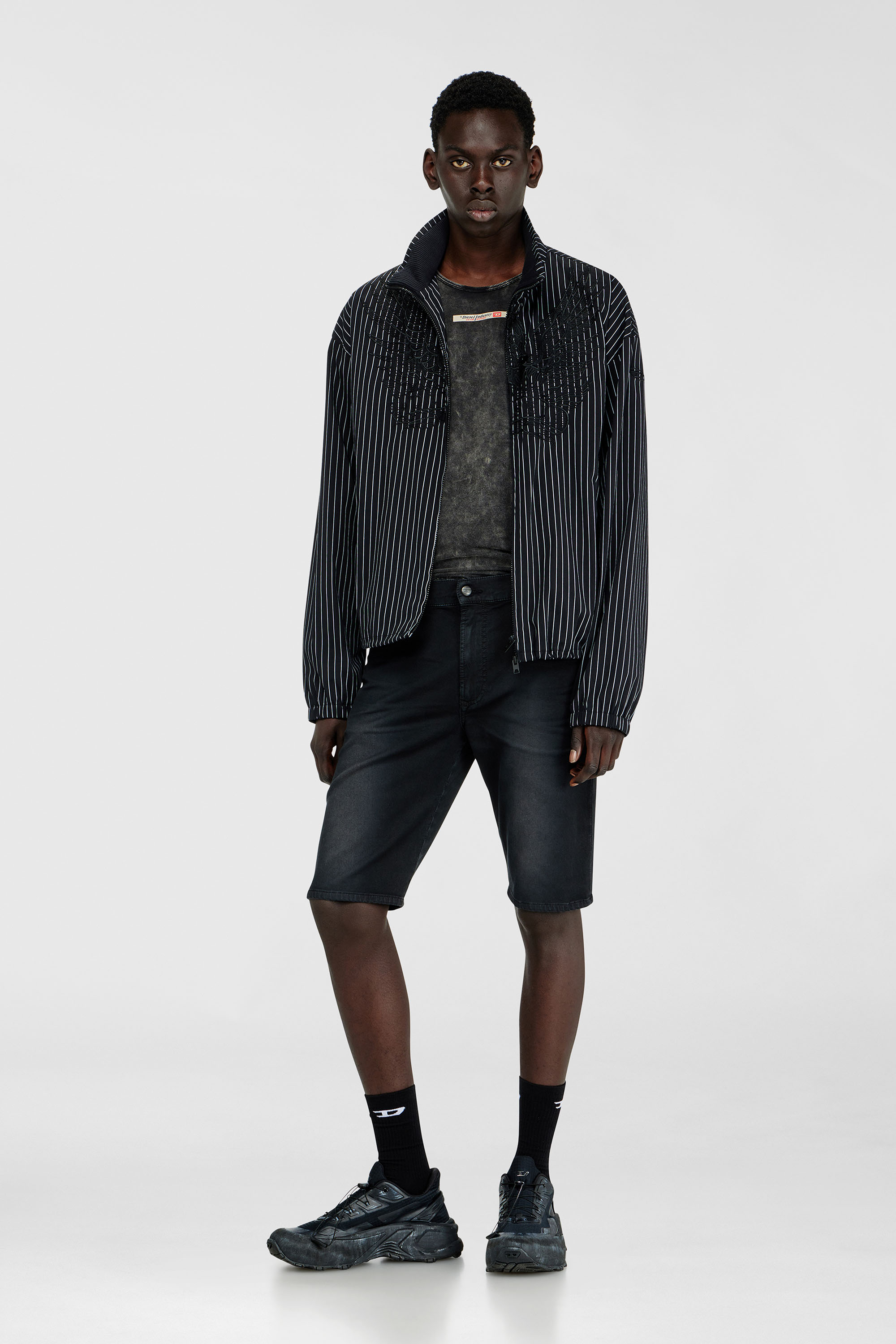 Slim shorts en denim de color