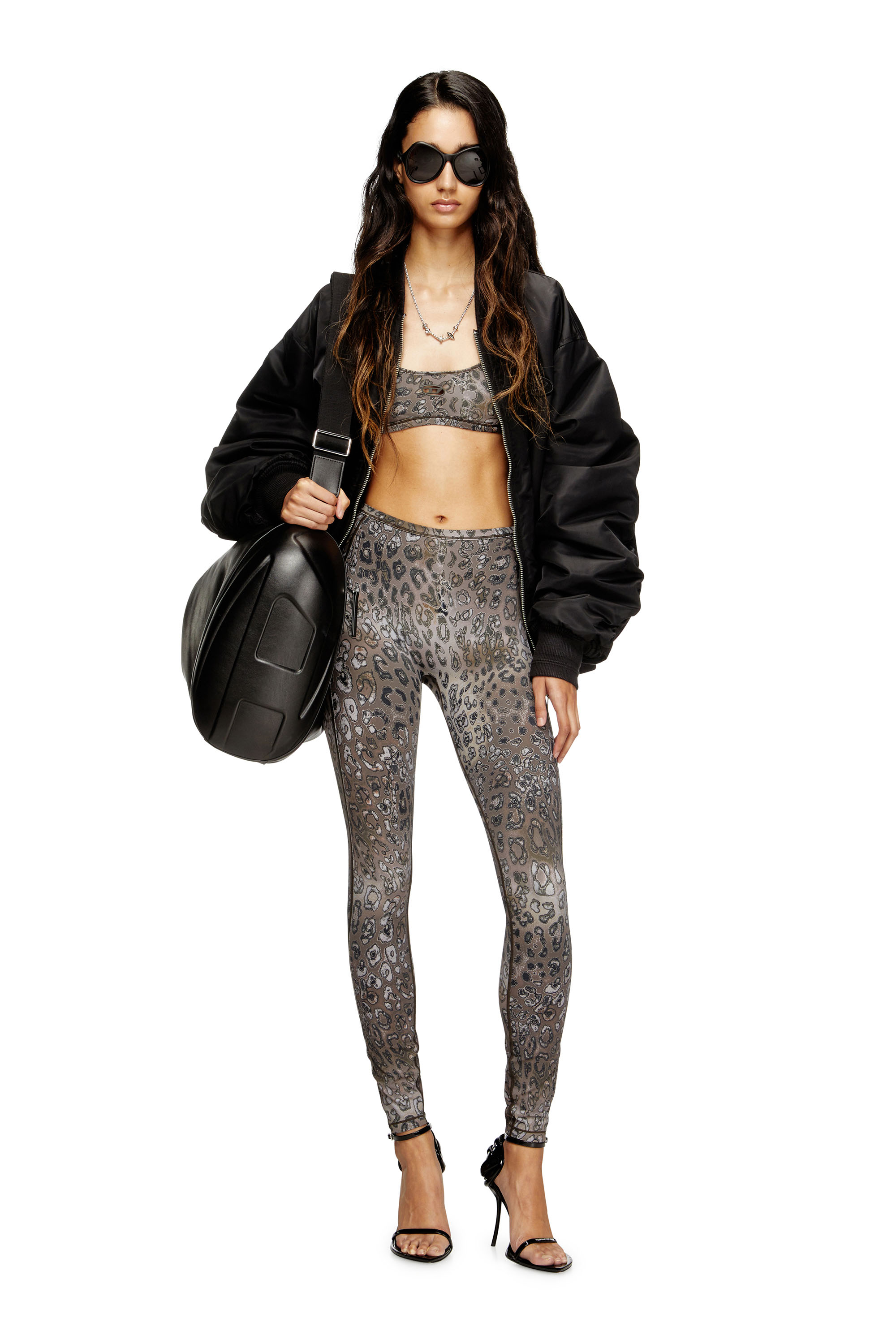 Diesel - CHELSEA-UTLT, Sujetador deportivo de nylon con estampado de leopardo Mujer in Marrón - 5