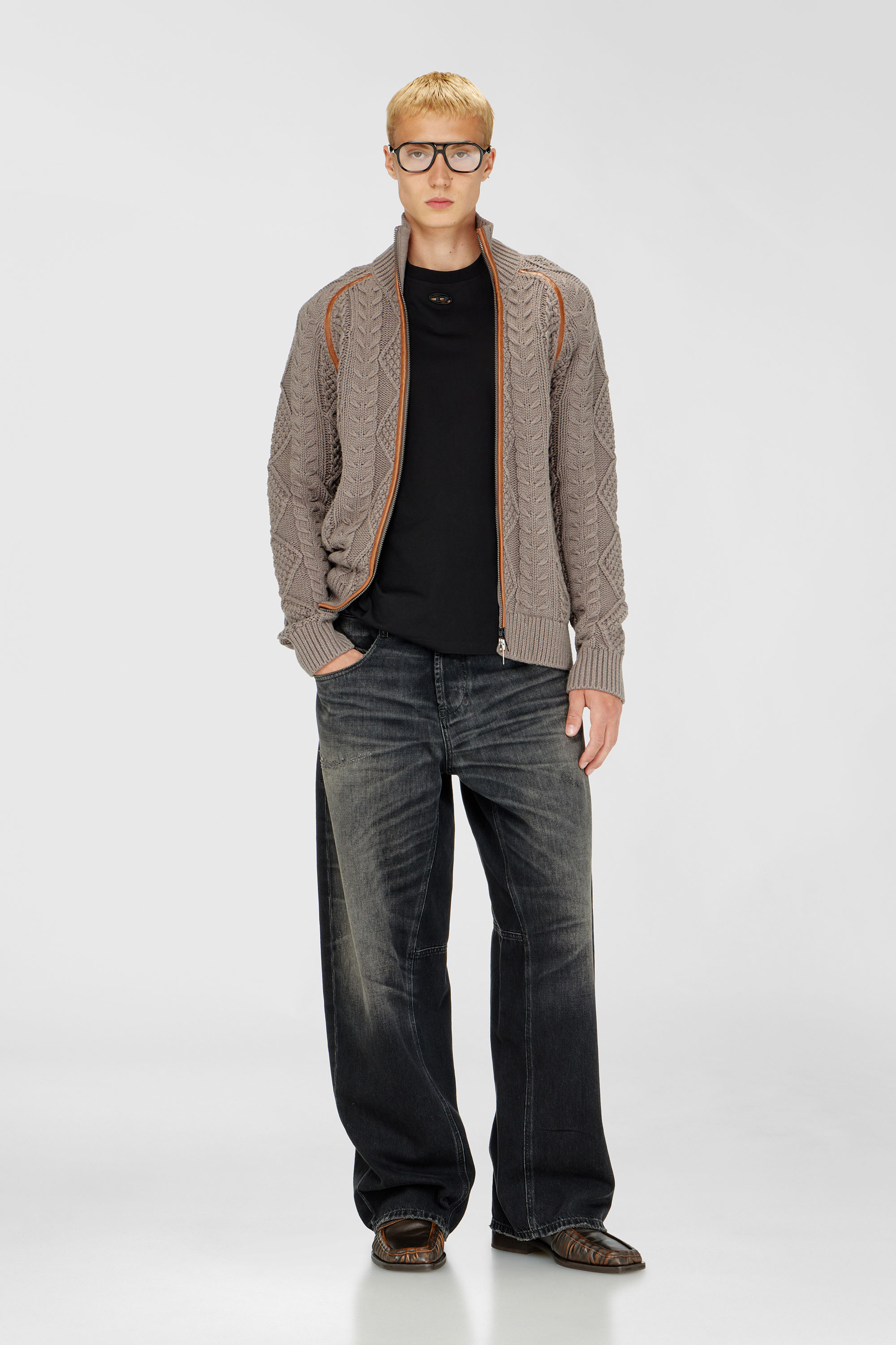 Diesel - T-BOXT-DCO, Male's Relaxed cotton T-shirt with Oval D embroidery in Black - 1