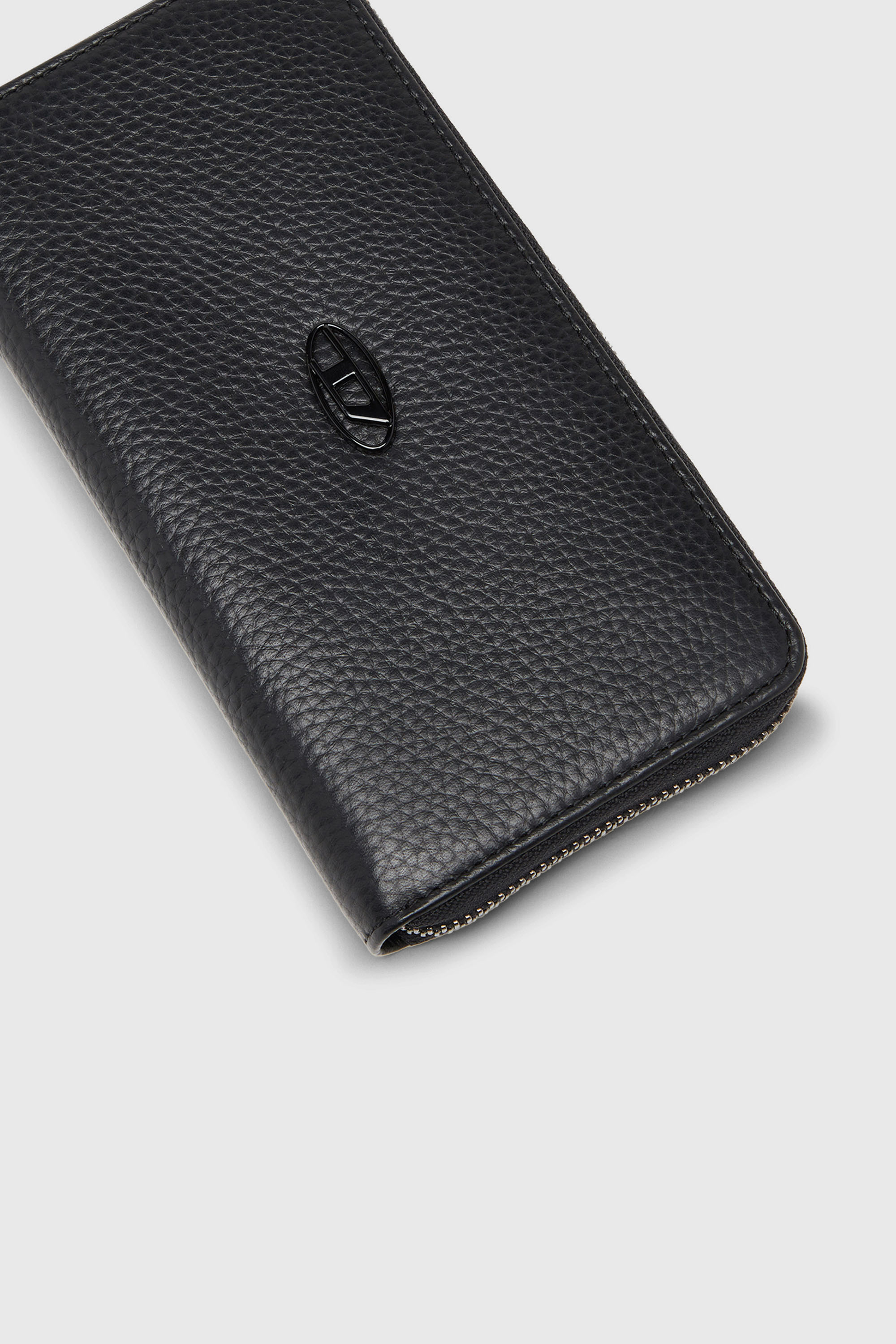 Diesel - CONTINENTAL ZIP L, Man's Leather zip-around wallet with logo plaque in Black - 4