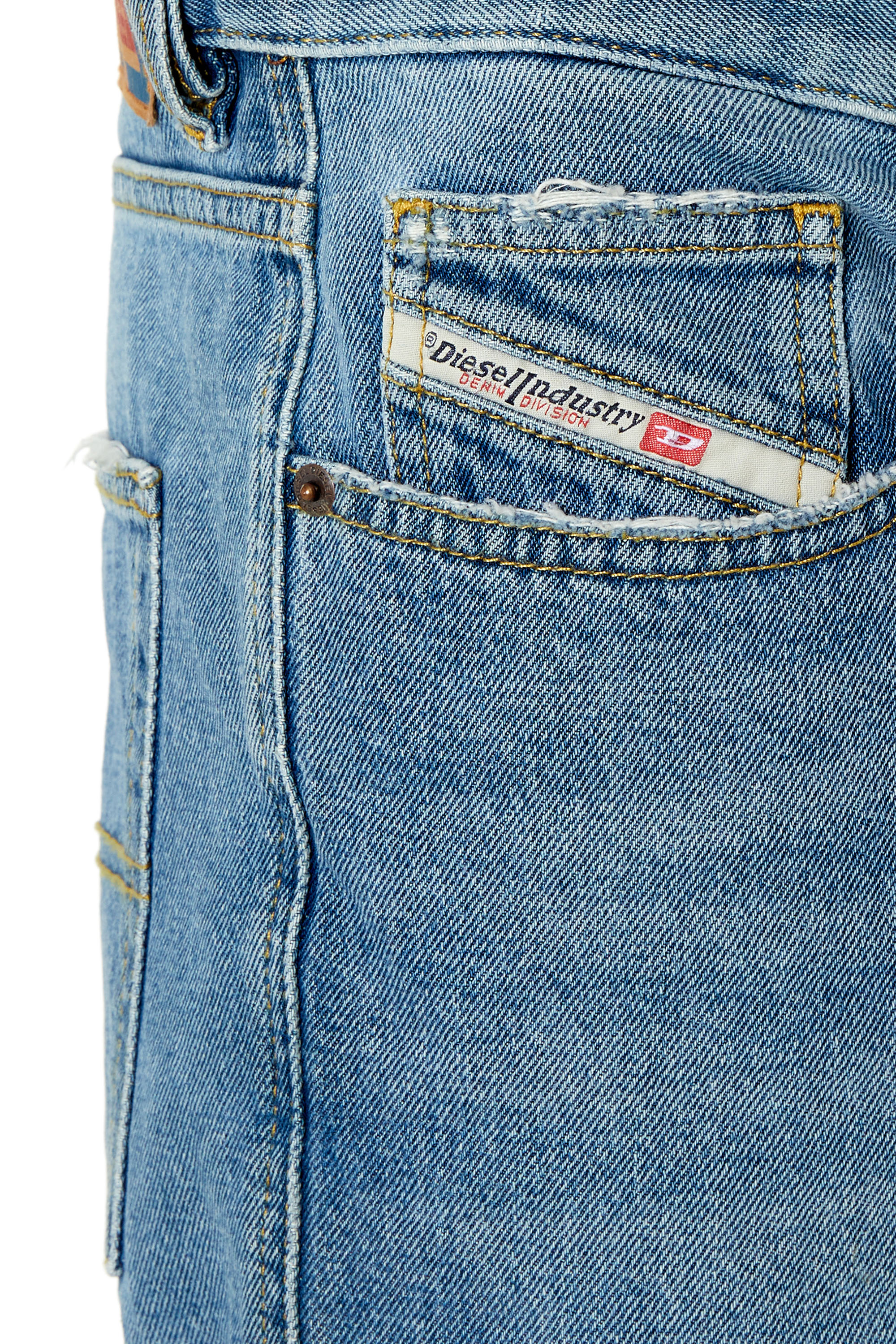 Diesel - REGULAR-SHORT, Pantalones cortos en denim Hombre in Azul marino - 4