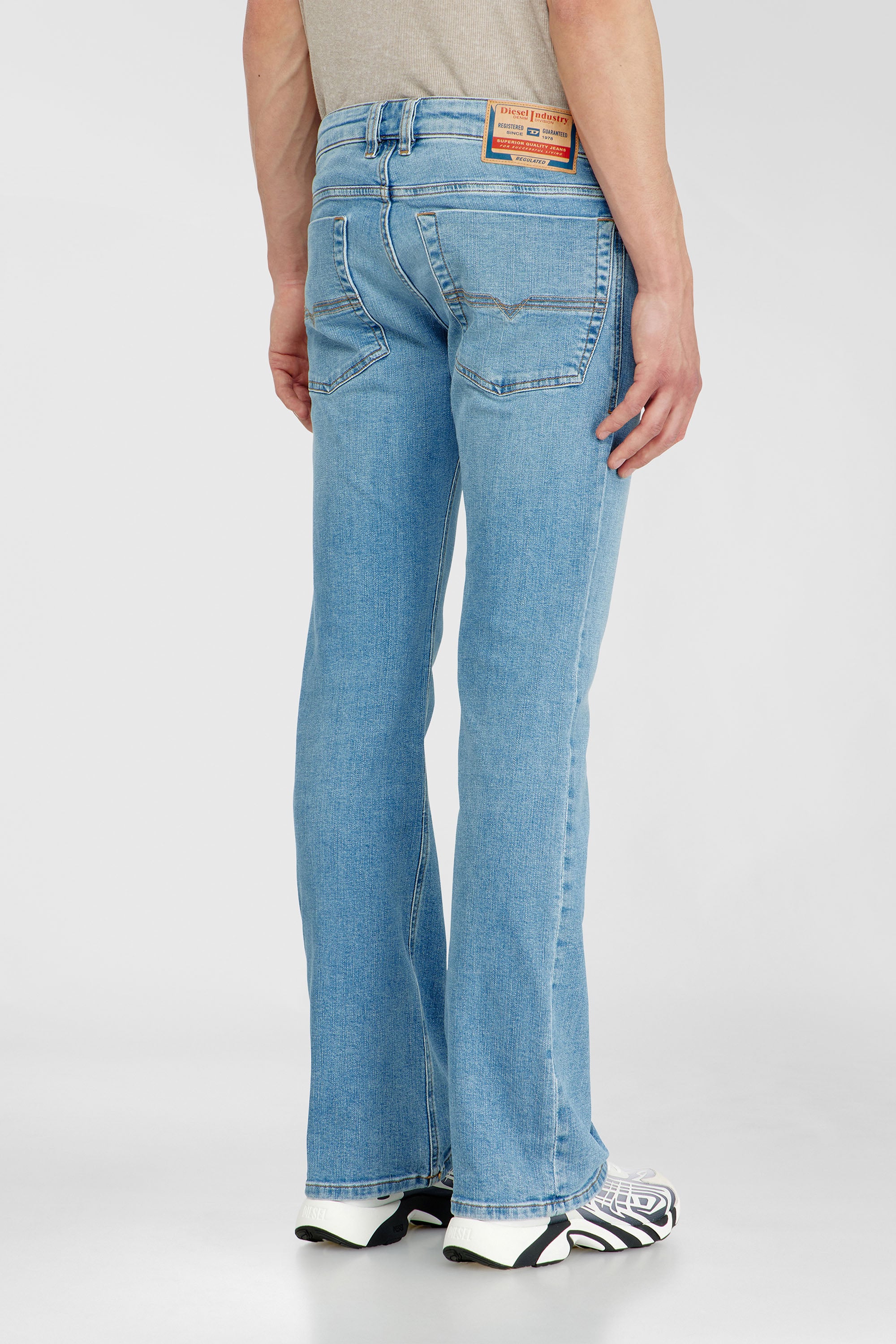 Diesel - Man's Bootcut Jeans 2007 Zatiny 0HDBJ, Light Blue - 5