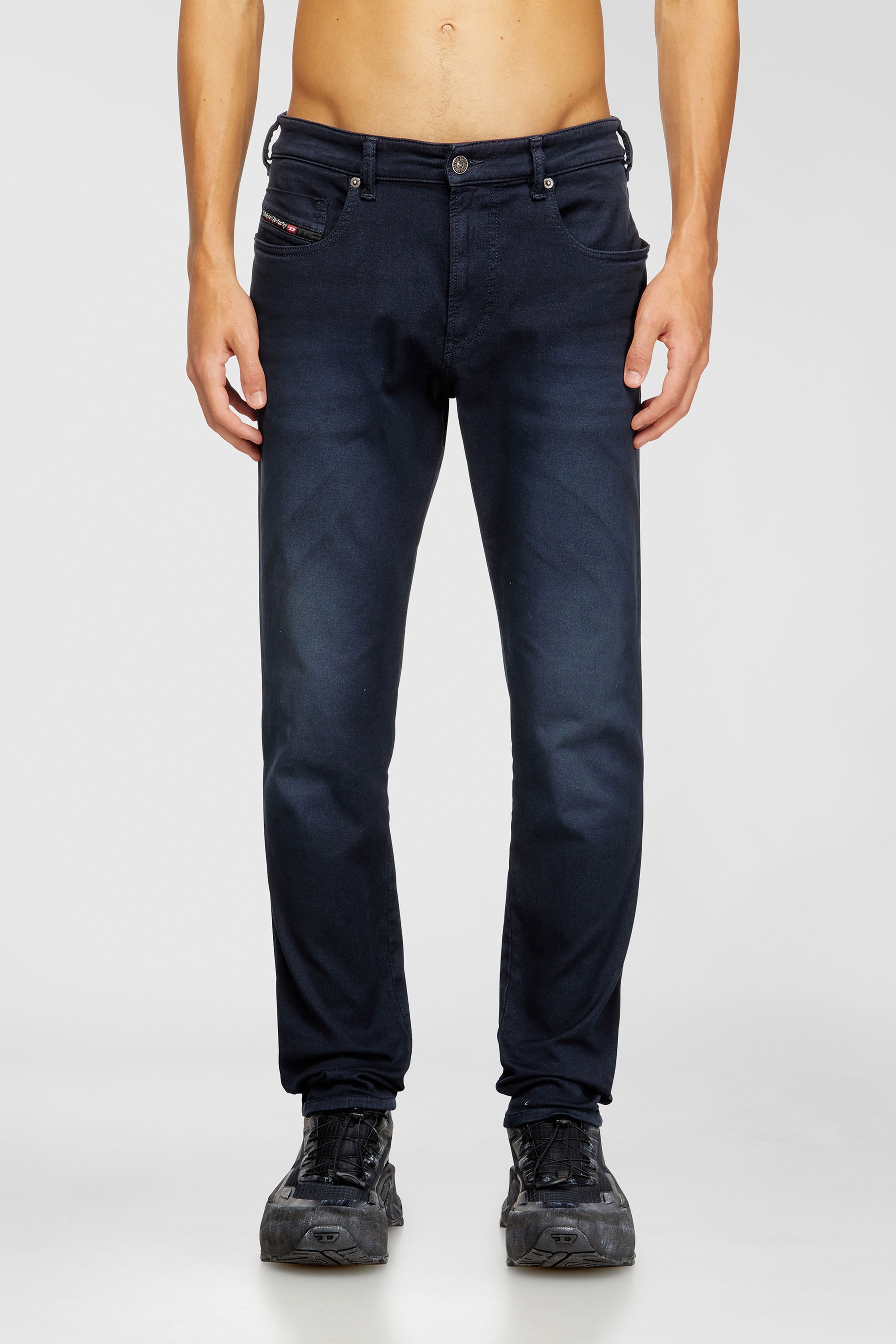 Diesel - Slim 2062 D-Strukt Joggjeans&reg; 0670M Hombre, Azul Oscuro - 2