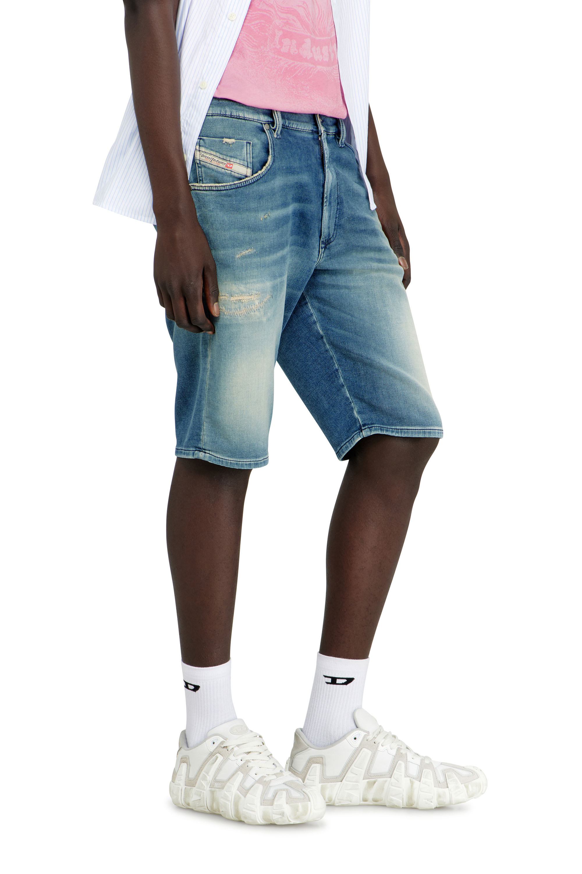Diesel - 2033 D-KROOLEY-SHORT-BW JOGG, Male's Chino shorts in JoggJeans with worn finish in Medium Blue - 4