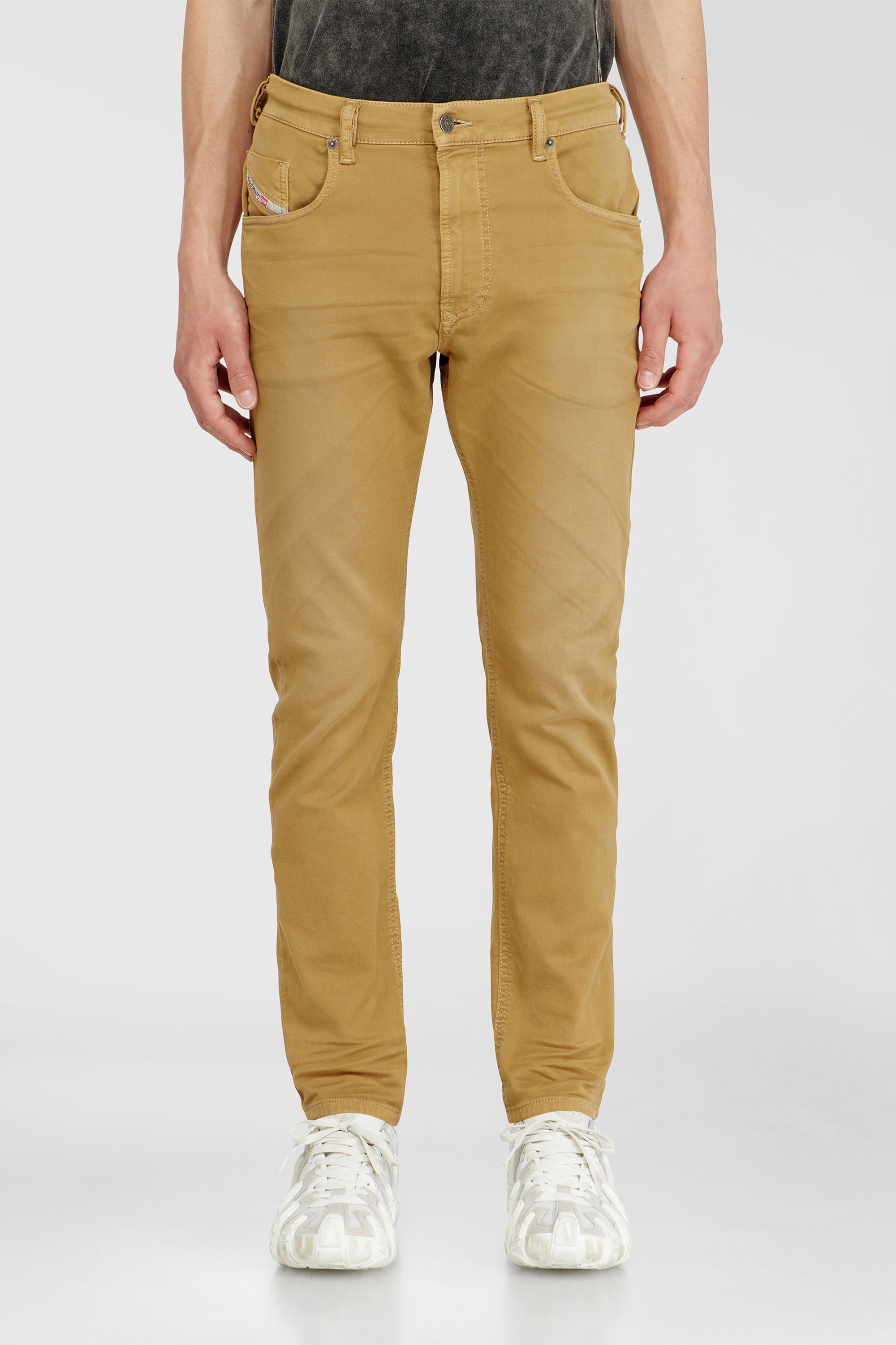Diesel - Regular 2032 D-Krooley-BW Joggjeans&reg; 0670M Hombre, Beige Oscuro - 1