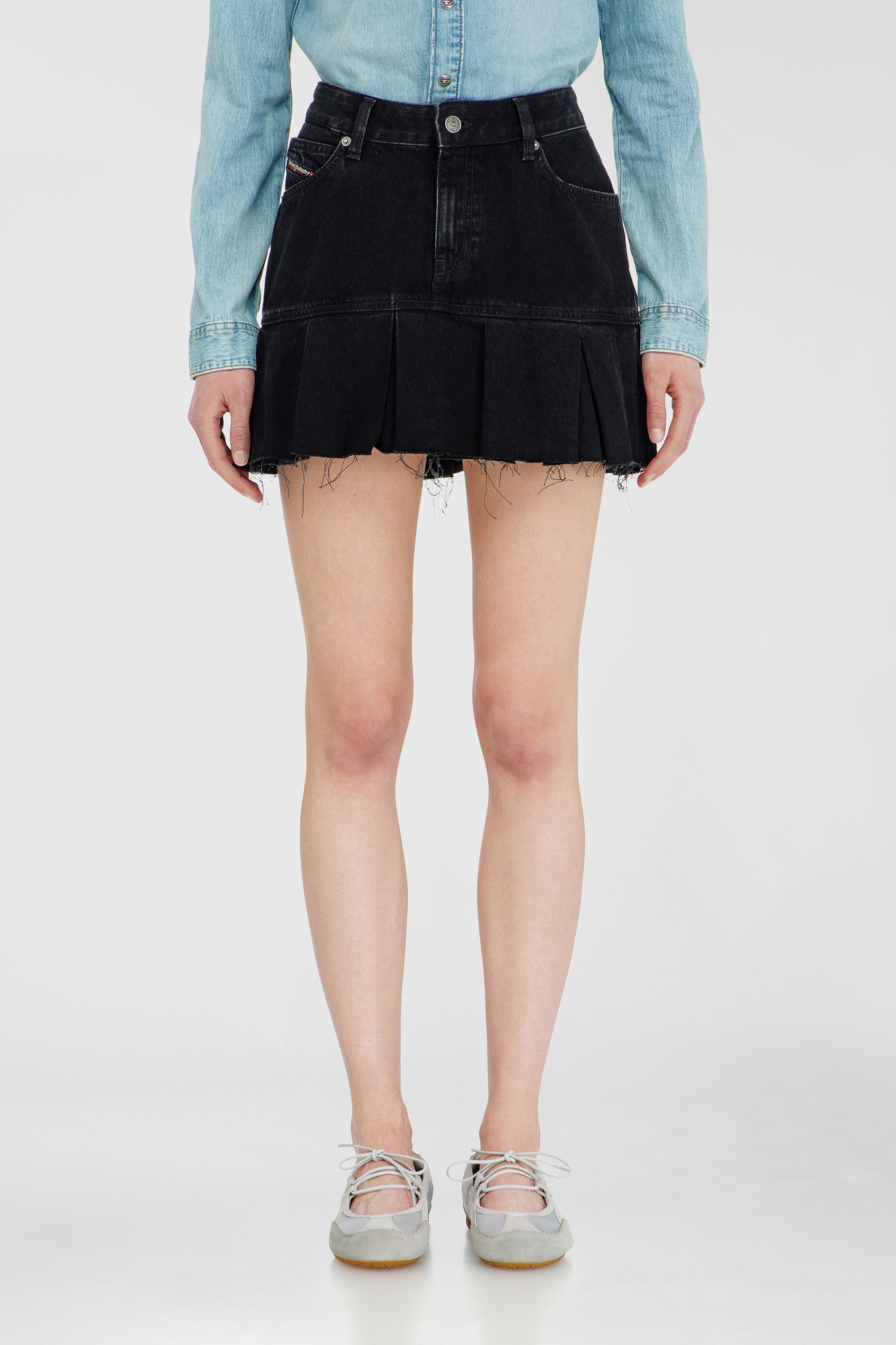 Diesel - DE-REEN, Female's Denim skirt with frayed pleated hem in Black - 1