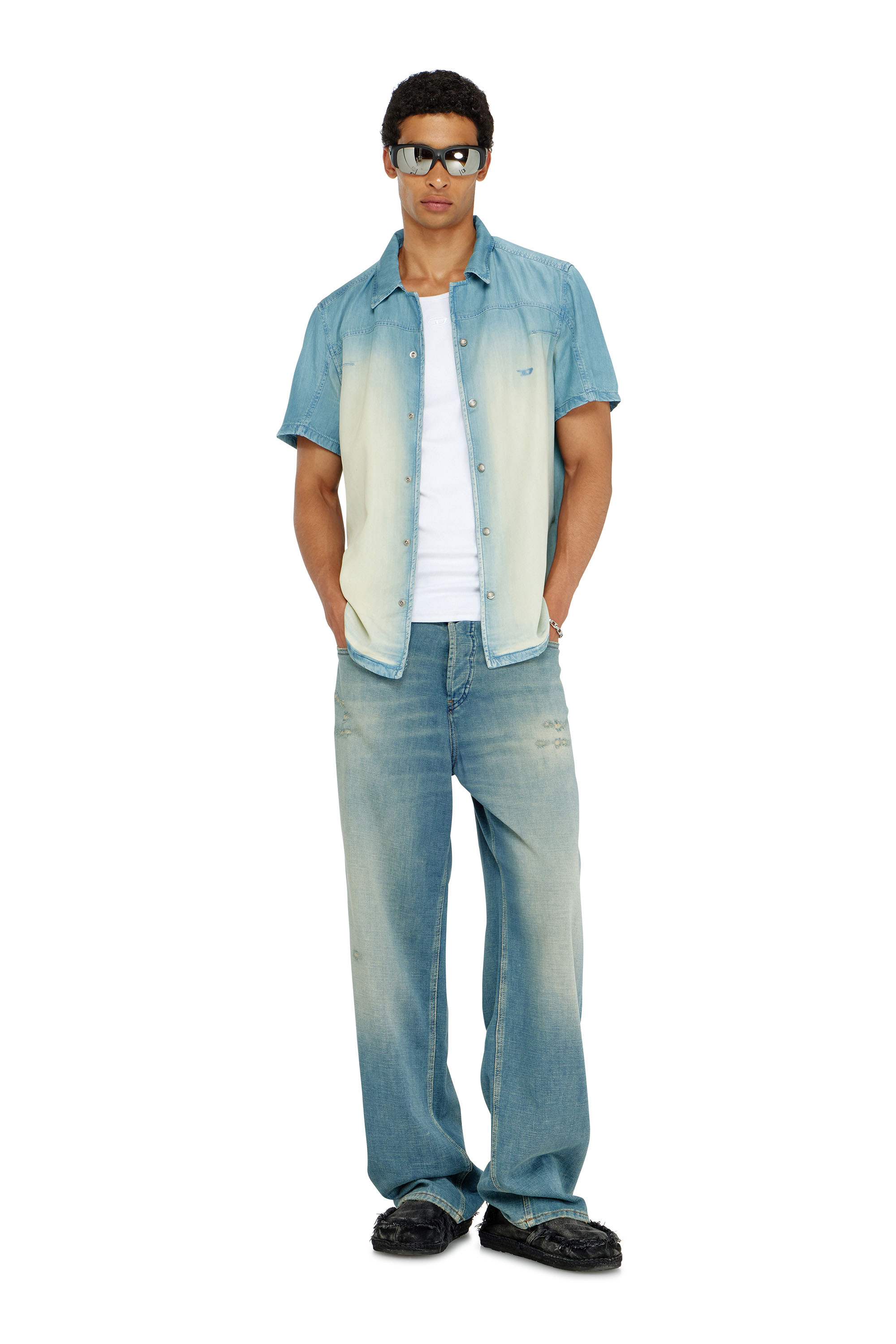 Diesel - D-CLARIVO-S, Camisa de manga corta en denim fluido con lavado oscuro Hombre in ToBeDefined - 2
