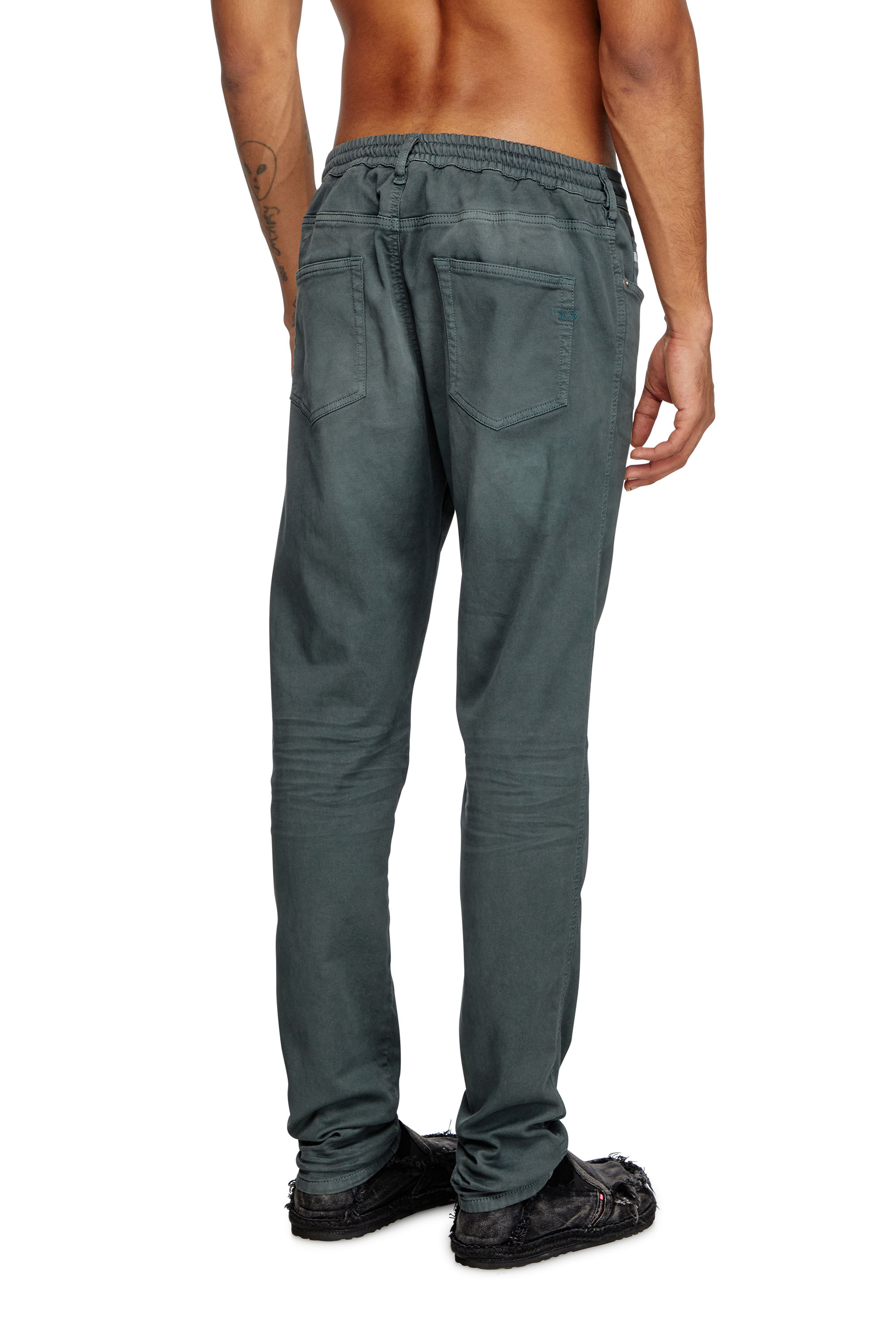 Diesel - Slim 2062 D-Strukt Joggjeans® 0670M Homme, Gris - Image 4