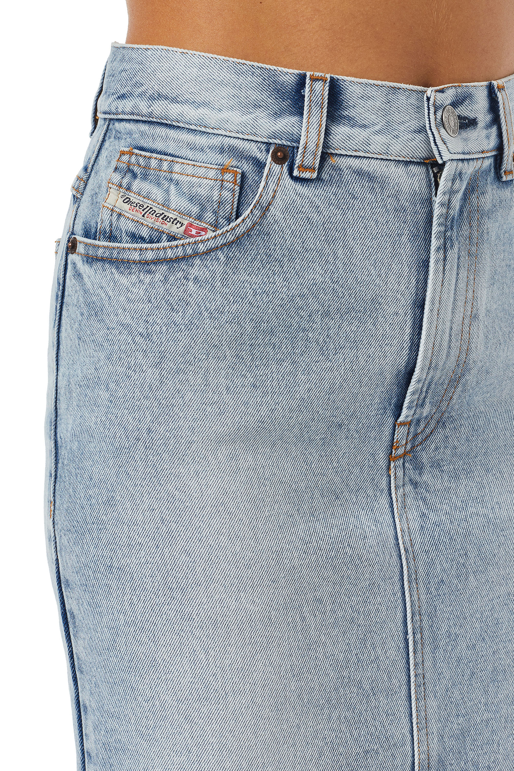 Diesel - DE-RONNY PENCIL SKIRT, Falda l&aacute;piz en denim Mujer in Azul marino - 4