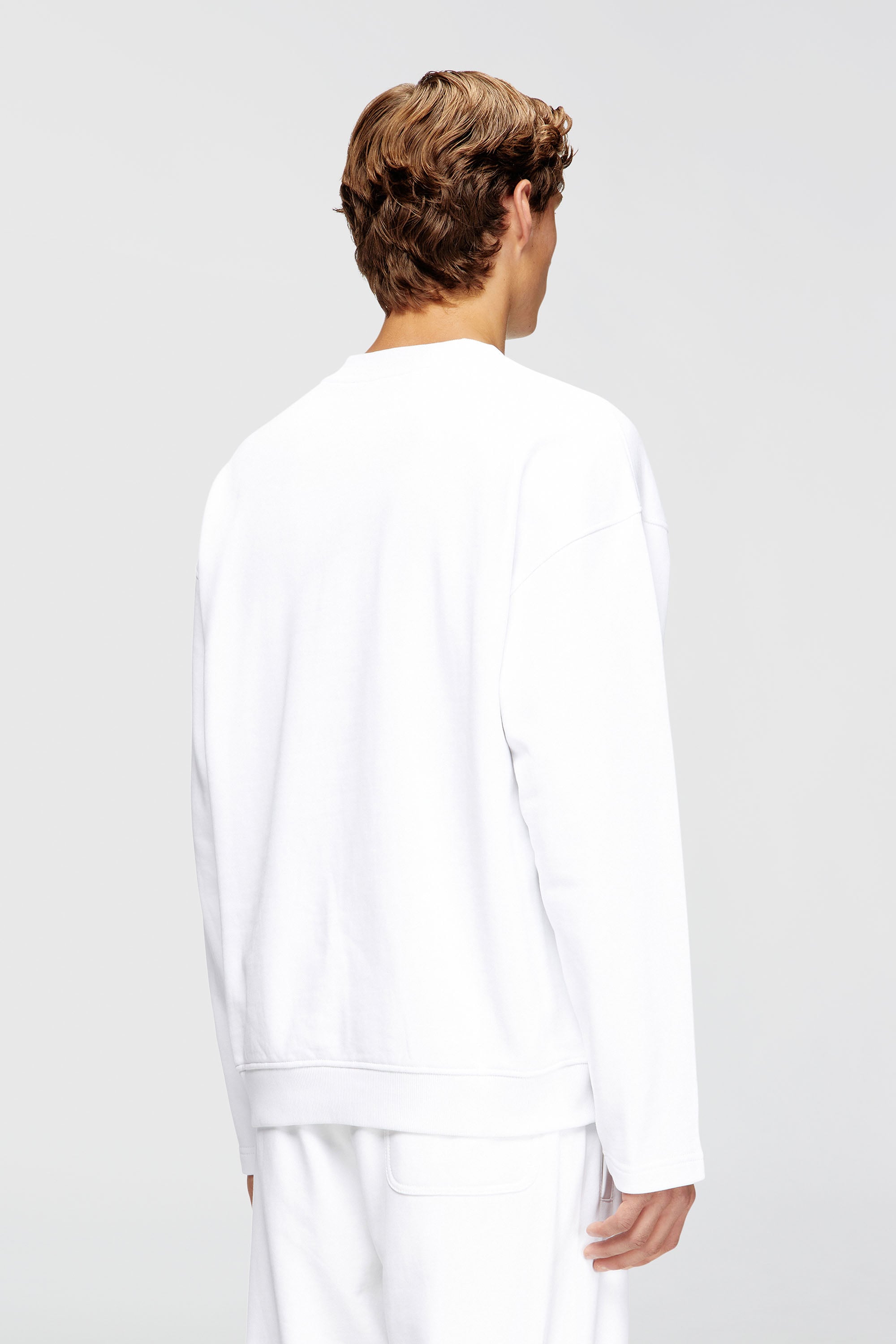 Diesel - S-BOXT-NC-DIV, Sudadera con cuello redondo y bordado de parche con logo Hombre in Blanco - 4