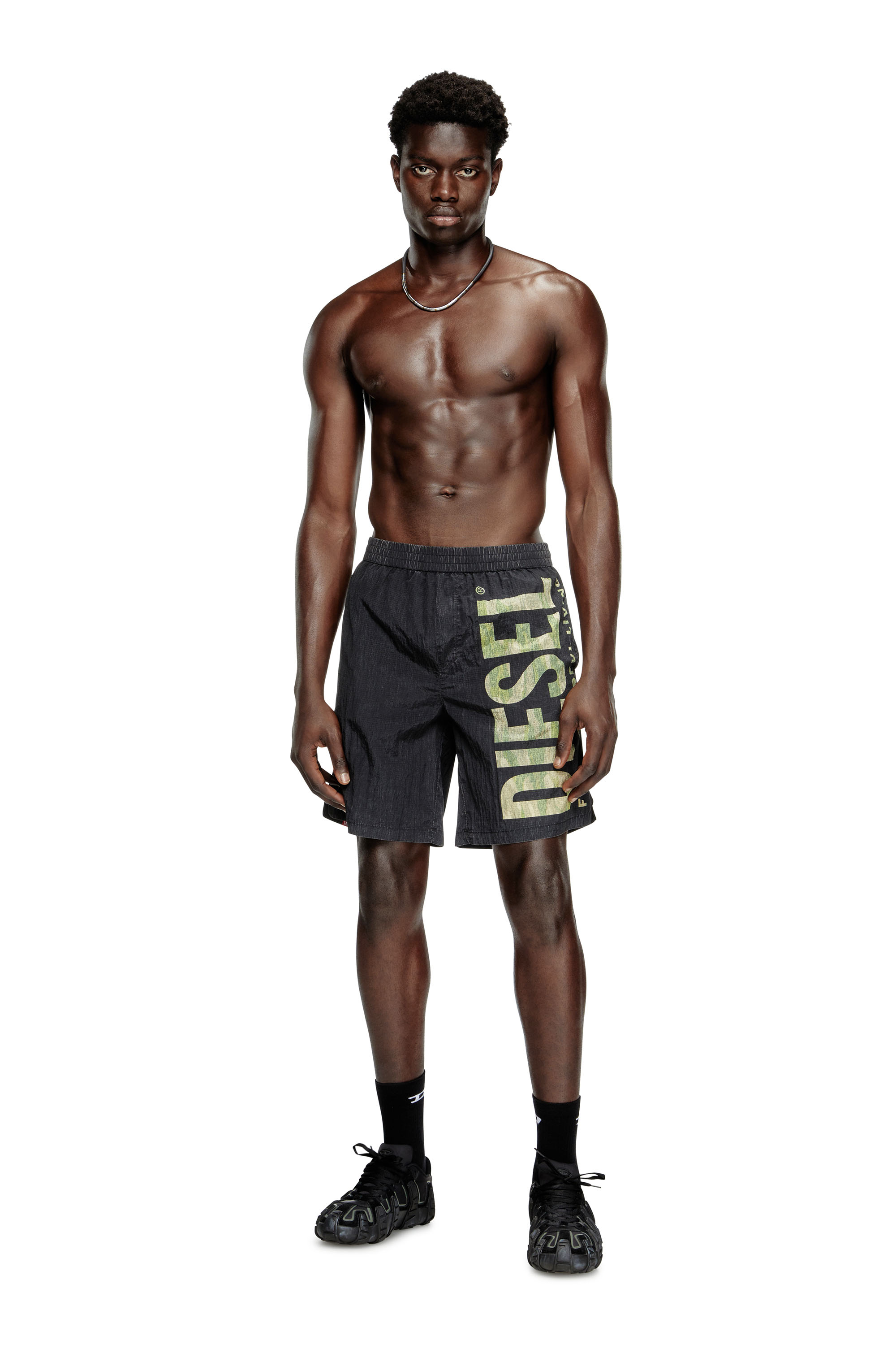 Diesel - POWEL-47.5-UTLT, Man's Board shorts in camo ripstop in Black/Green - 1