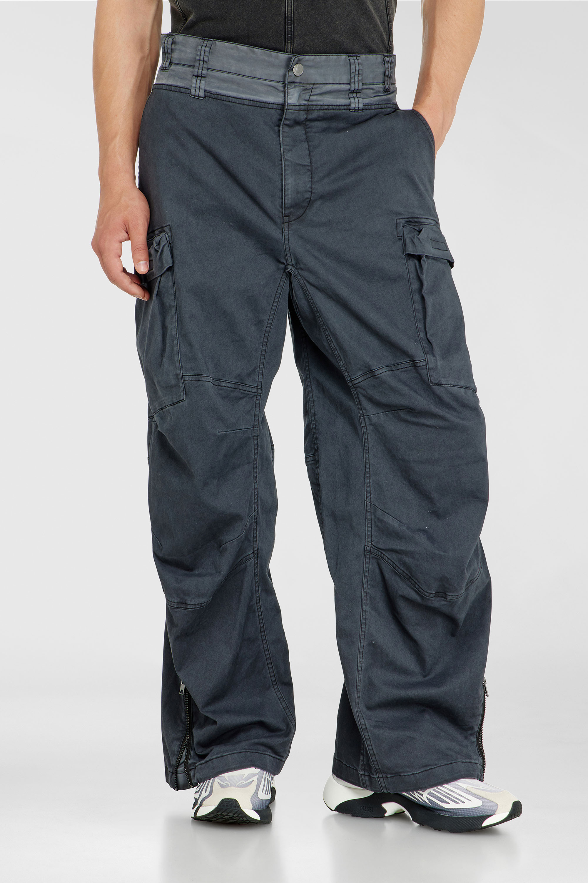 Diesel - P-DELLS, Male's Cargo pants in cotton and nylon in Blue - 1