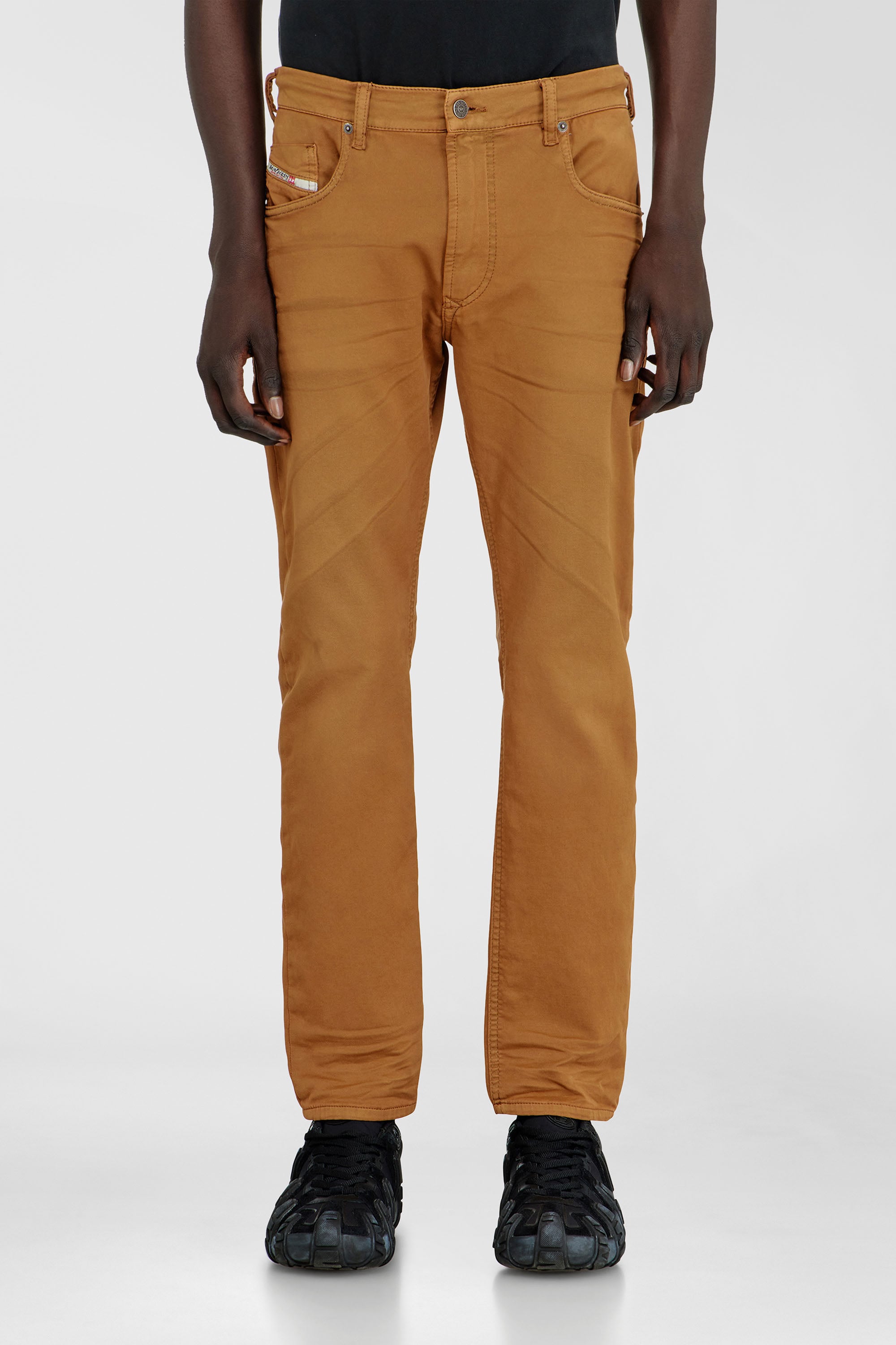 Diesel - Man's Regular 2032 D-Krooley-BW Joggjeans&reg; 0670M, Camel - 2