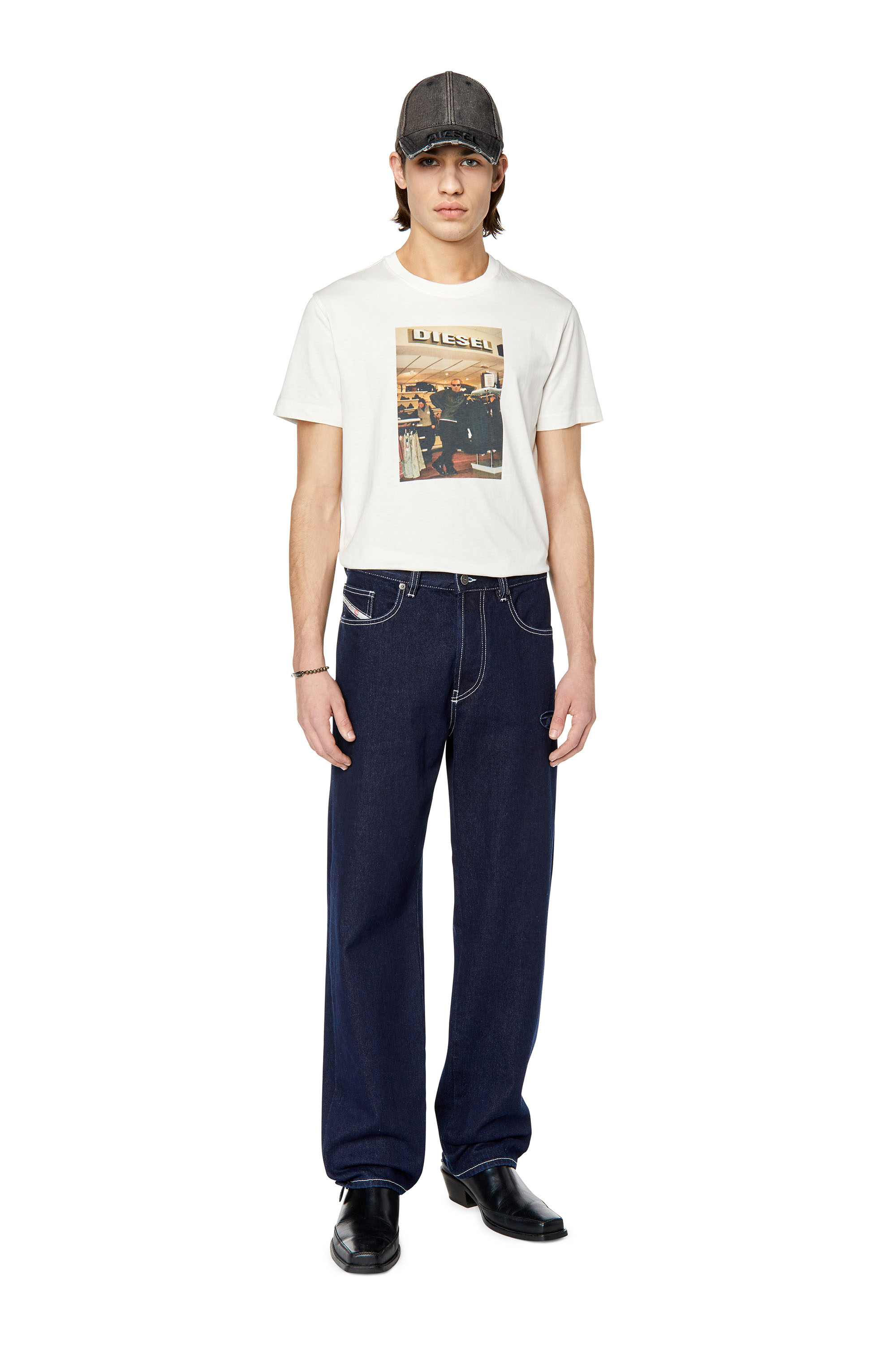 T-DIEGOR-G8 Man: T-shirt with Diesel store photo print | Diesel