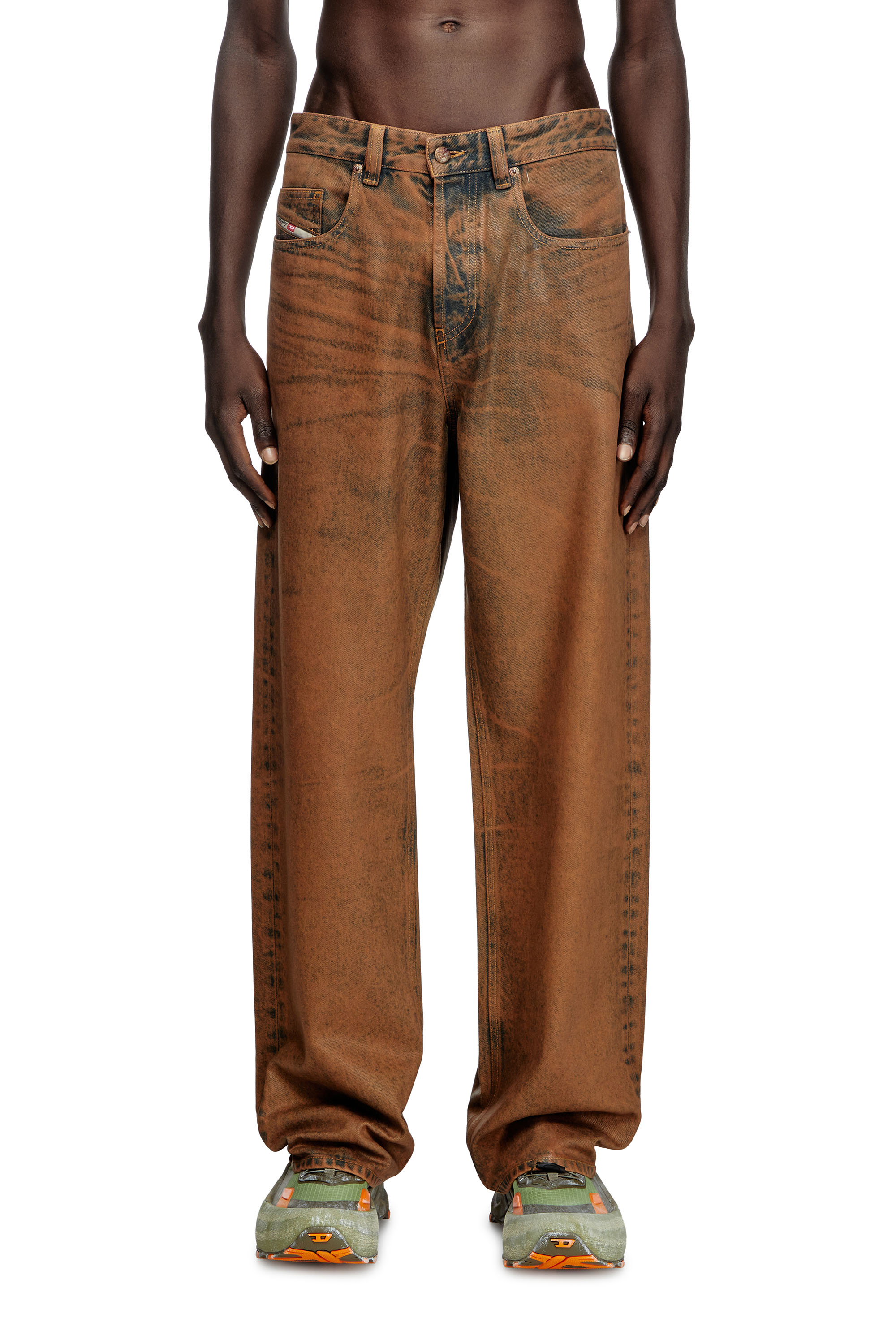 Diesel - Relaxed Jeans 2001 D-Macro 09K82 Homme, Marron - Image 1