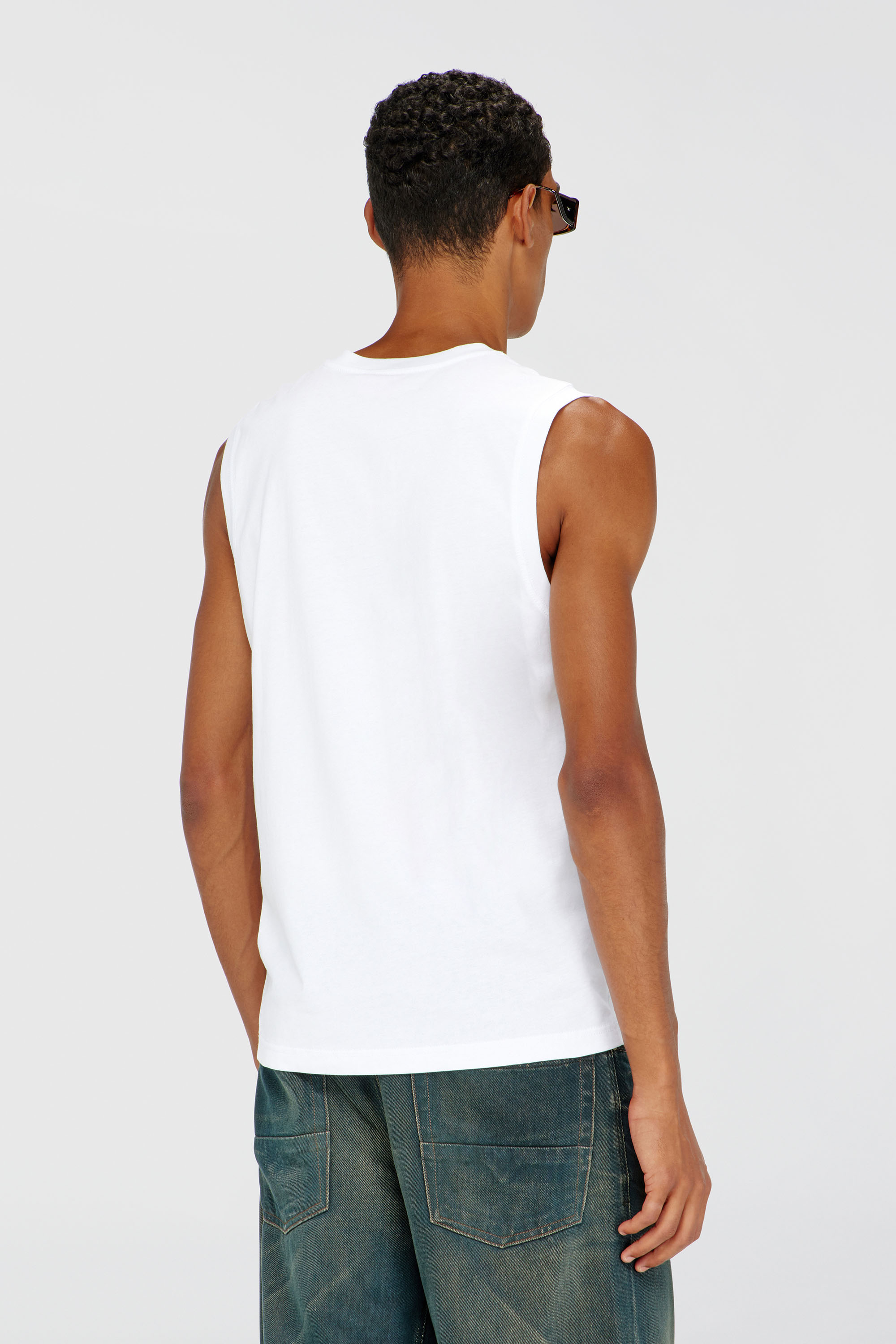 Diesel - T-ISCO-DIV, D&eacute;bardeur avec logo imprim&eacute; sur le devant Homme in Blanc - 4