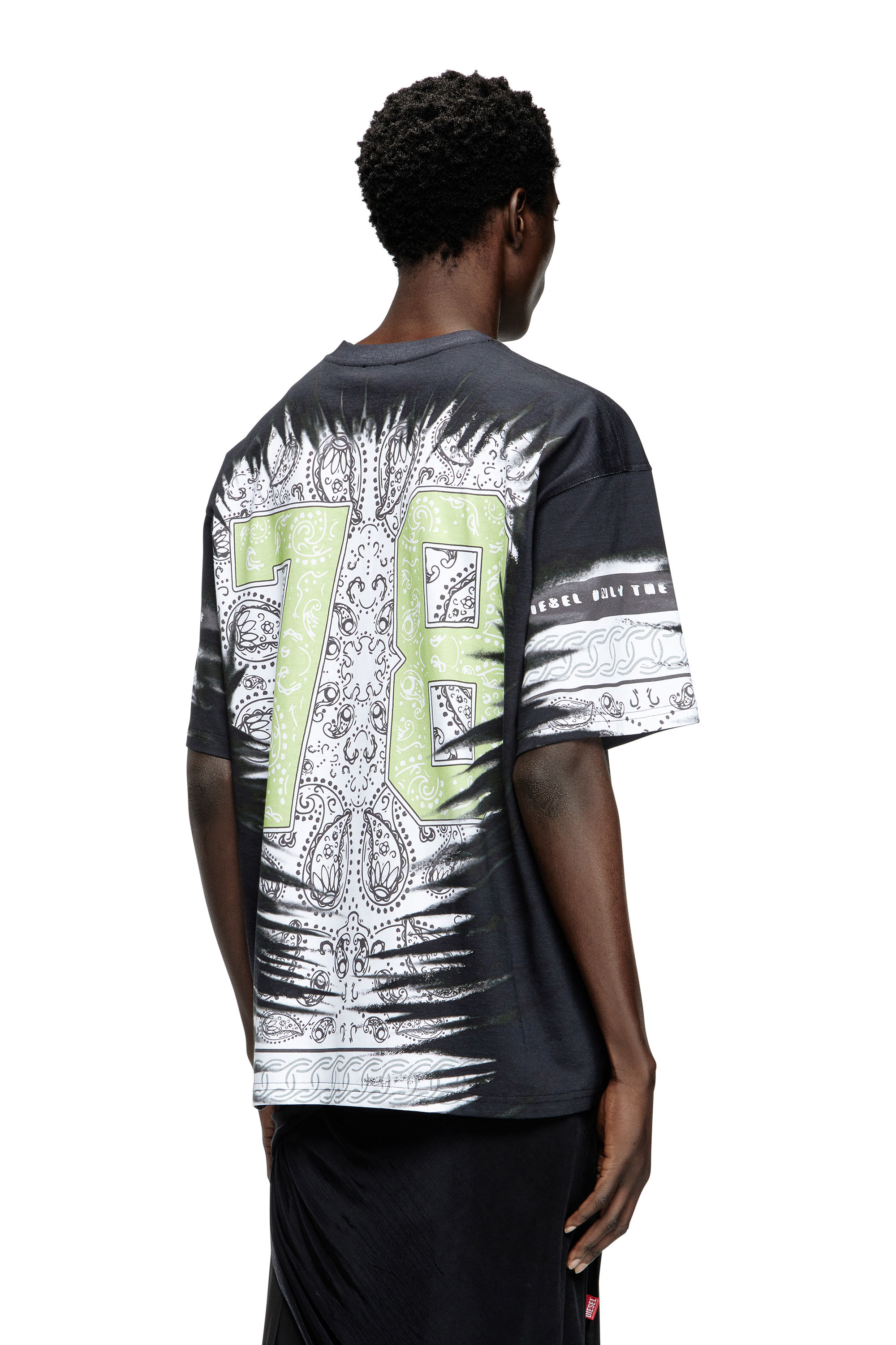Diesel - T-BOXT-78-R1, T-shirt avec imprim&eacute; bandana 78 Homme in Noir - 4