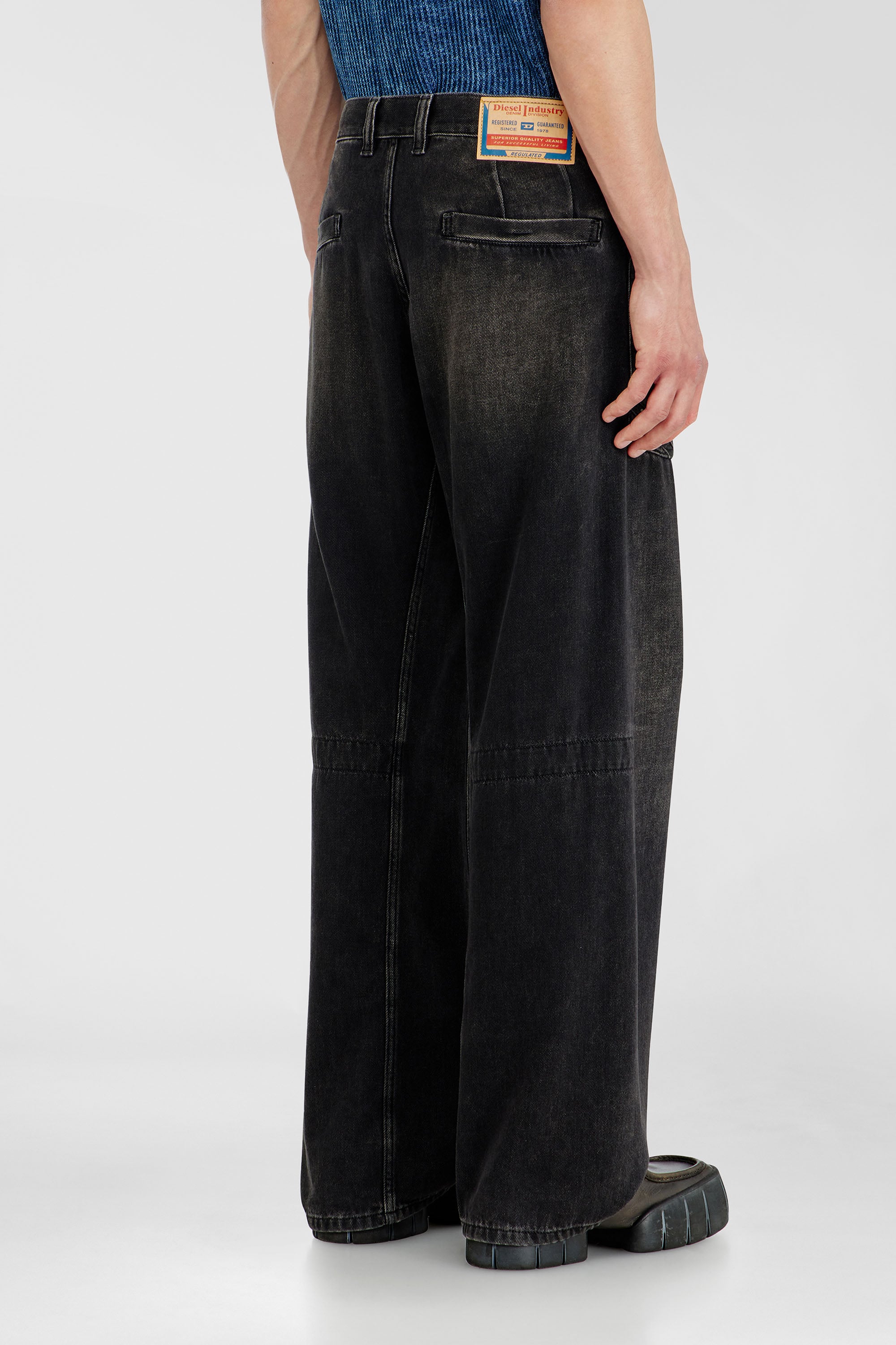Men's Relaxed Jeans | Regular Waist D-ZetaBlack/Dark grey | Diesel US