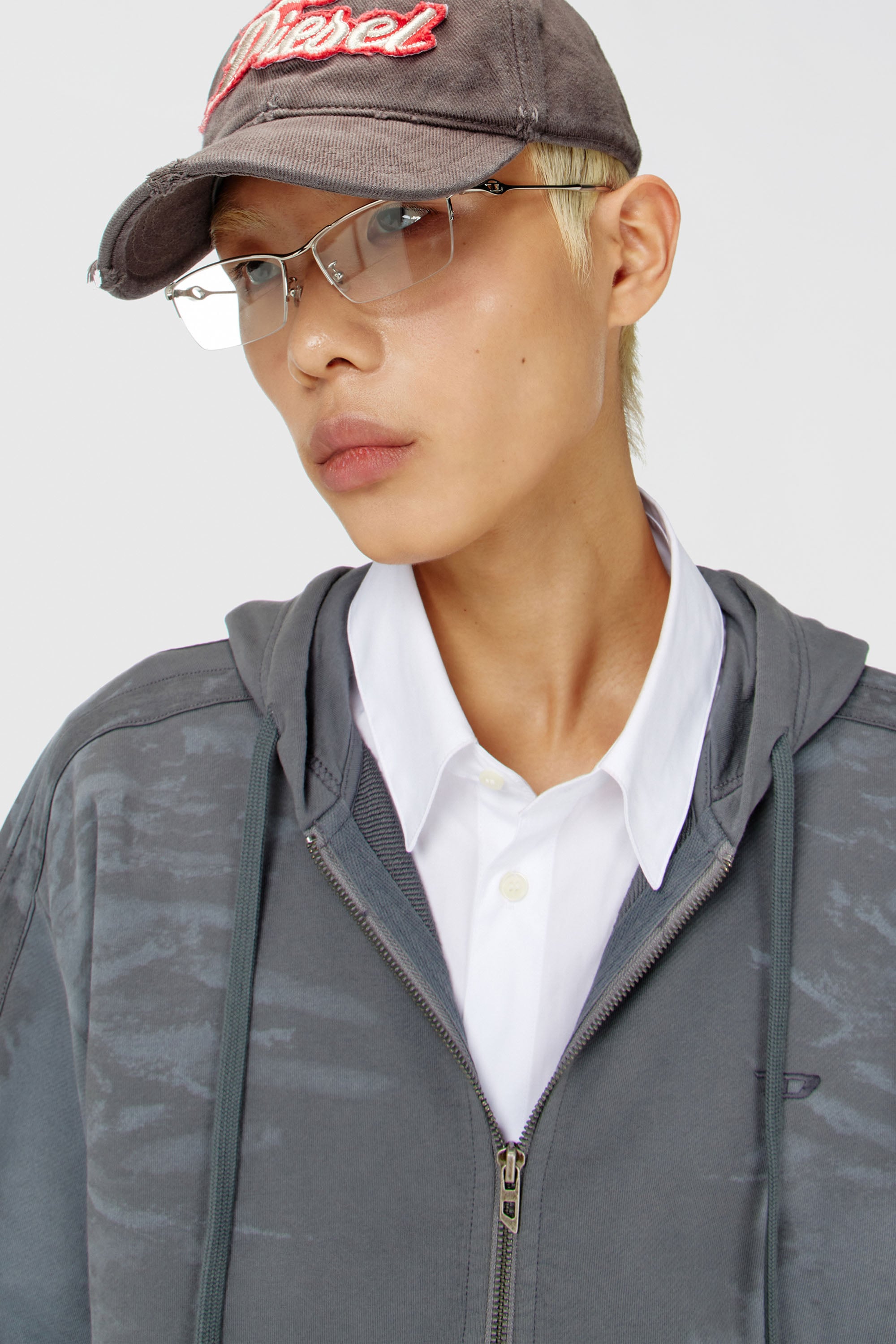 Diesel - C-URSIV, Male's Distressed baseball cap with embroidered patch in Dark Grey - 4