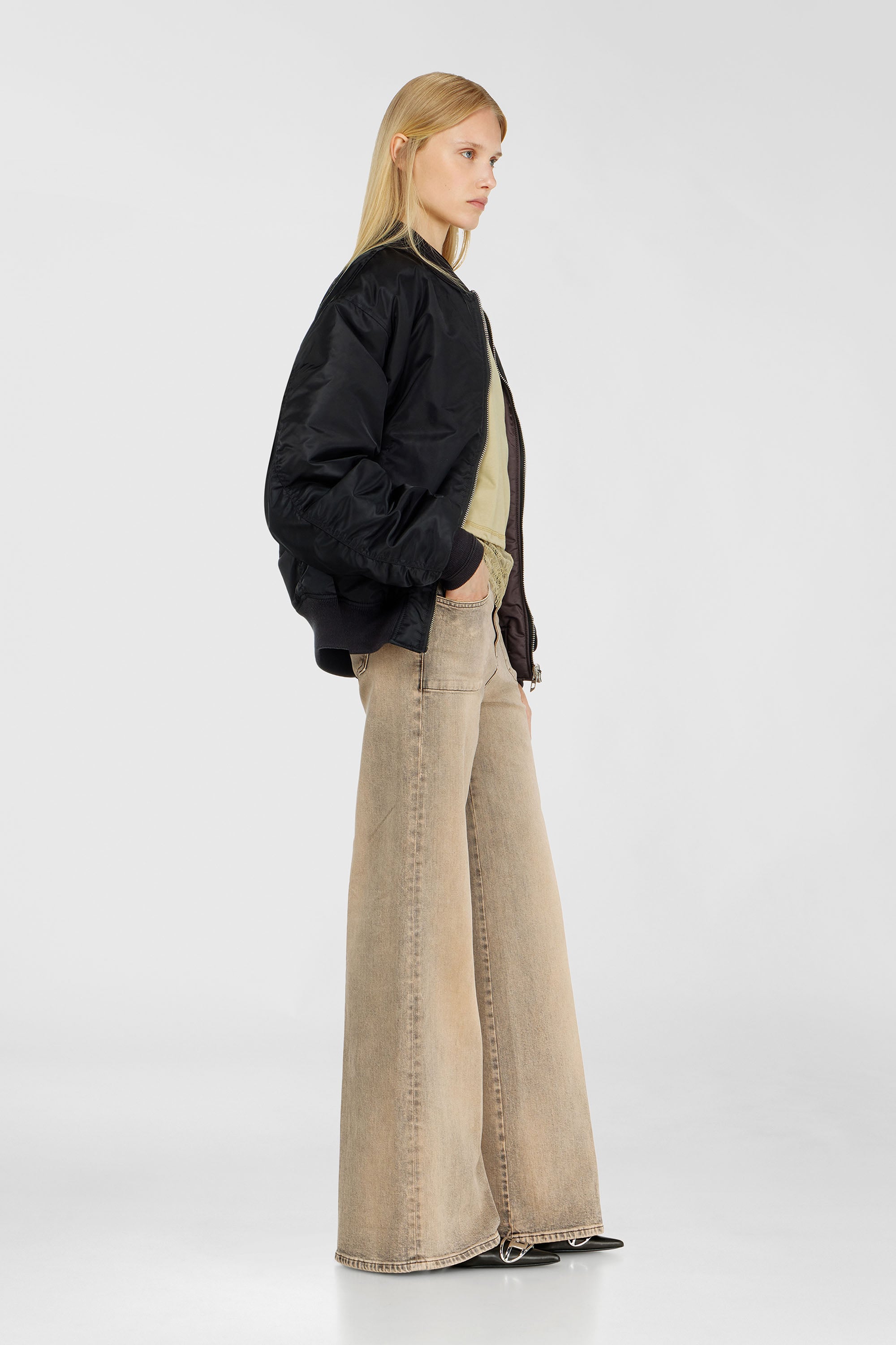 Diesel - Woman's Flare Jeans 1978 D-Akemi 09P53, Beige - 2
