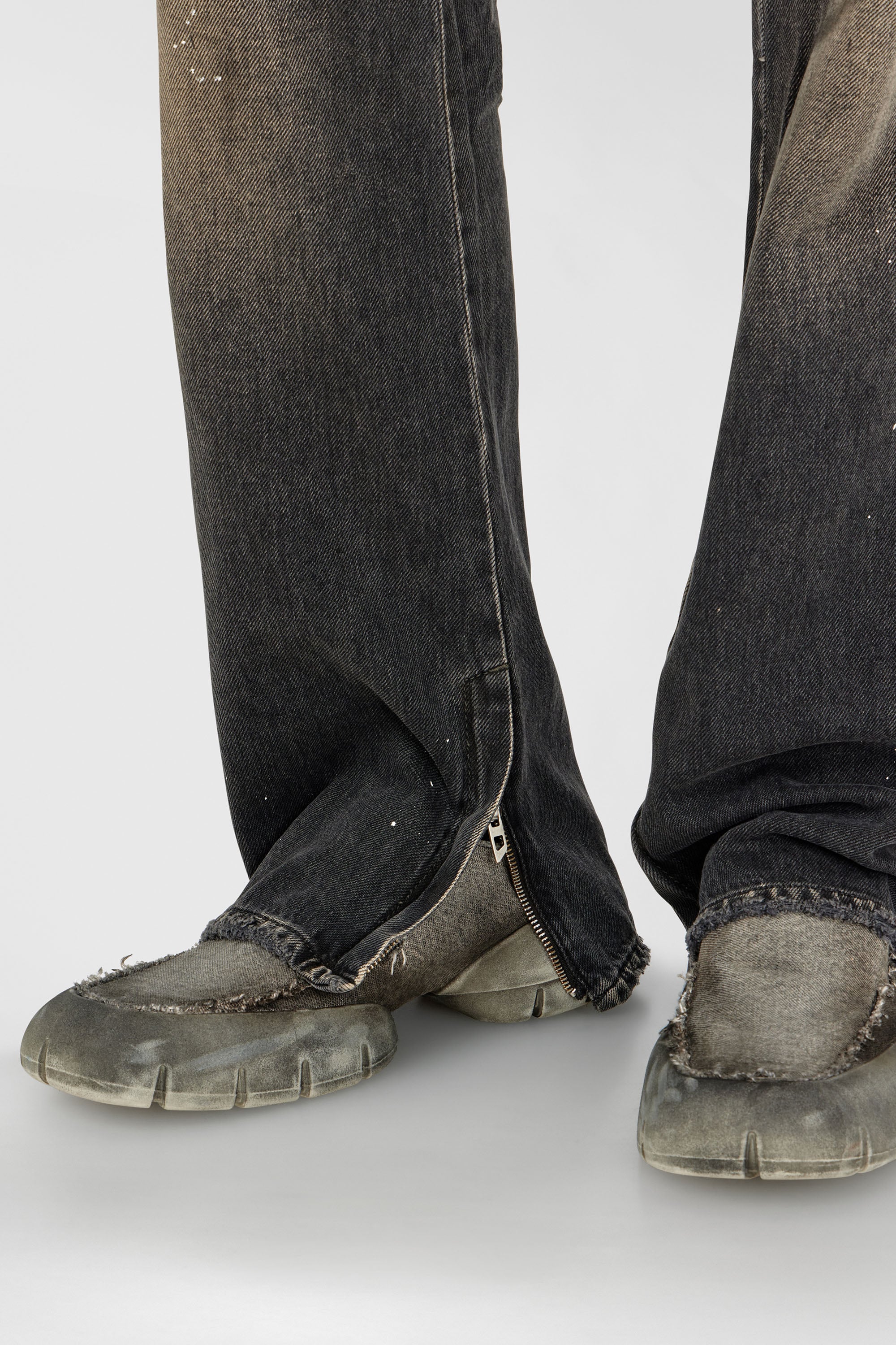 Diesel - Male's Bootcut Jeans 1998 D-Buck 09P64, Black/Dark Grey - 7